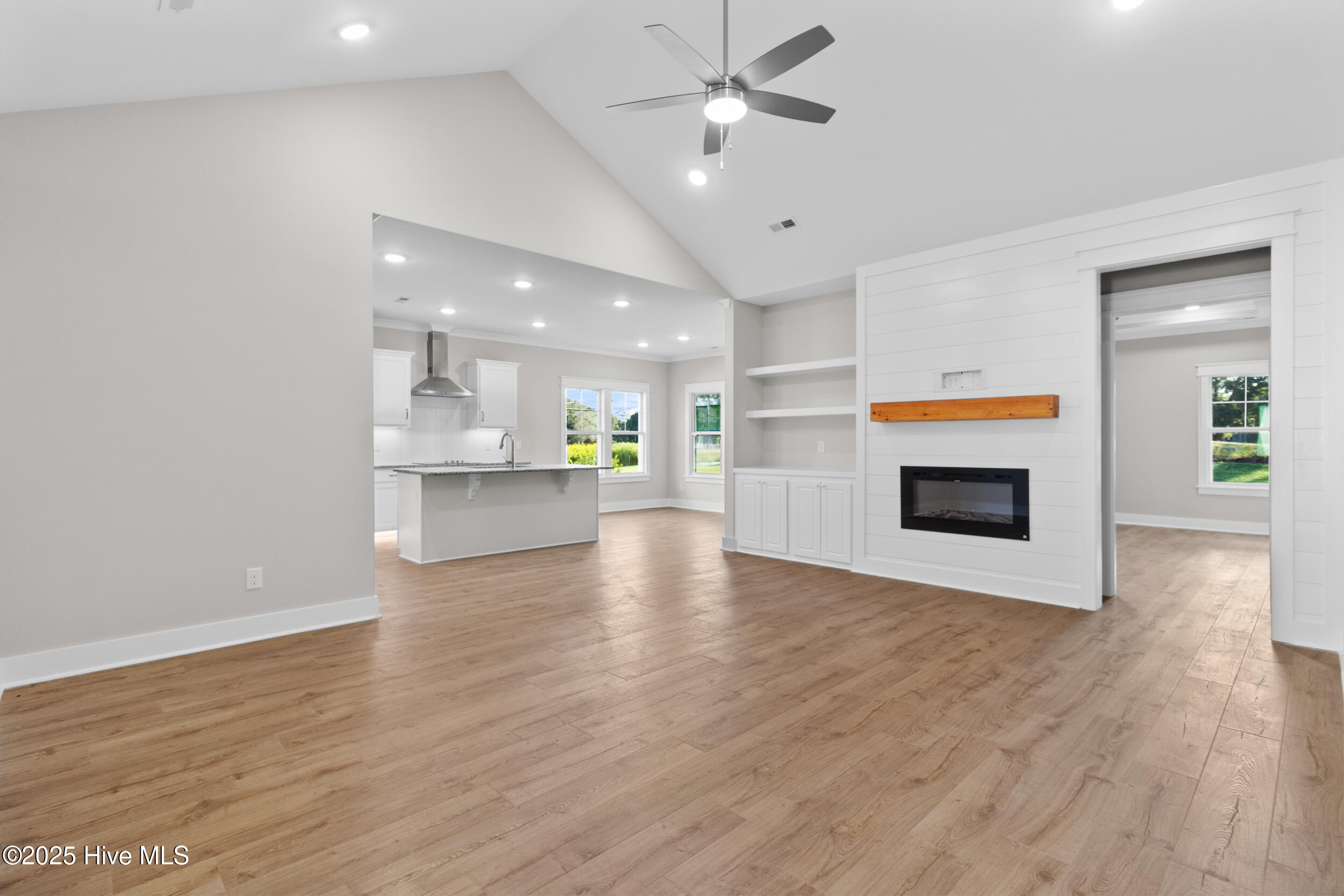 2054 Greenside Manor Drive SW