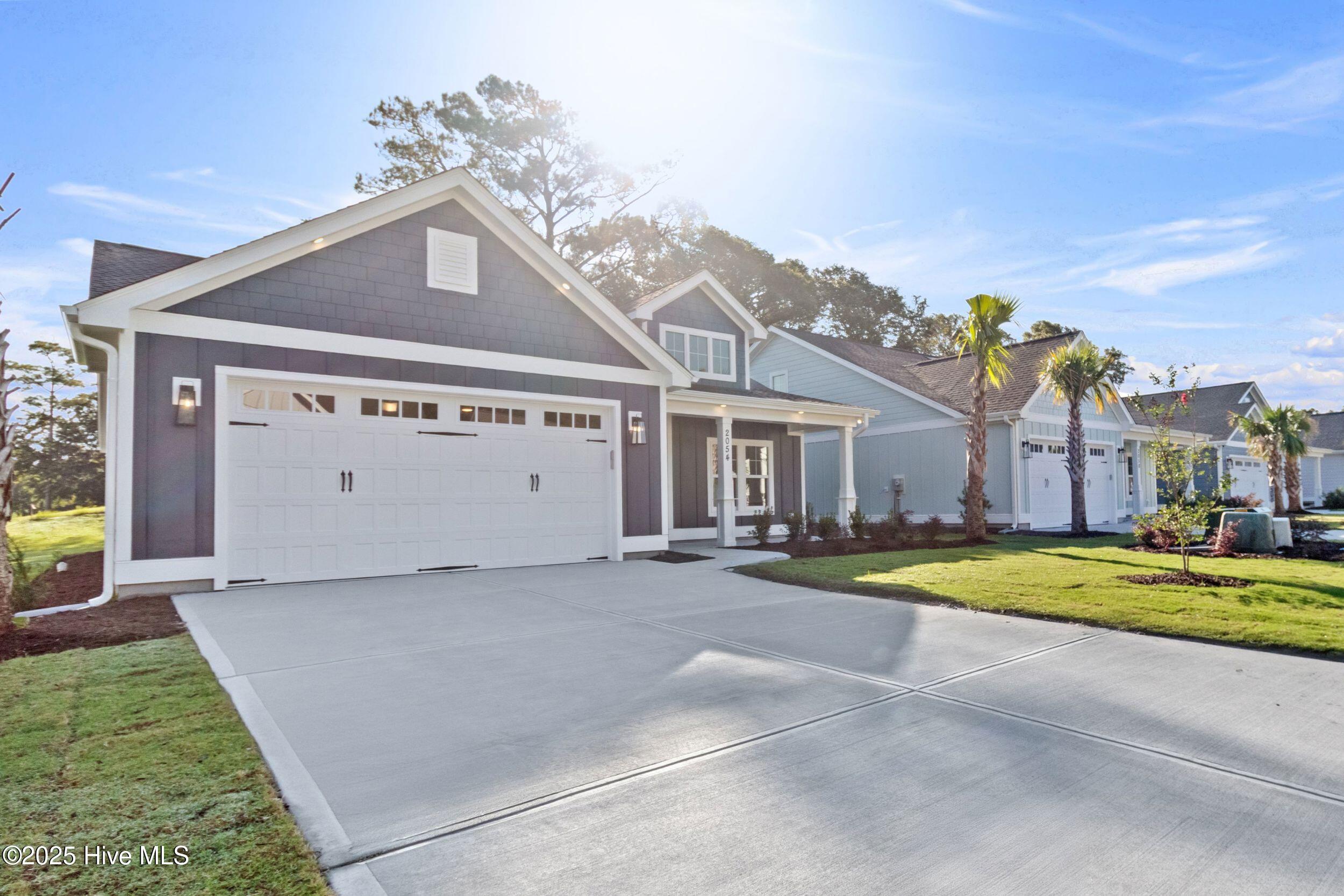 2054 Greenside Manor Drive SW
