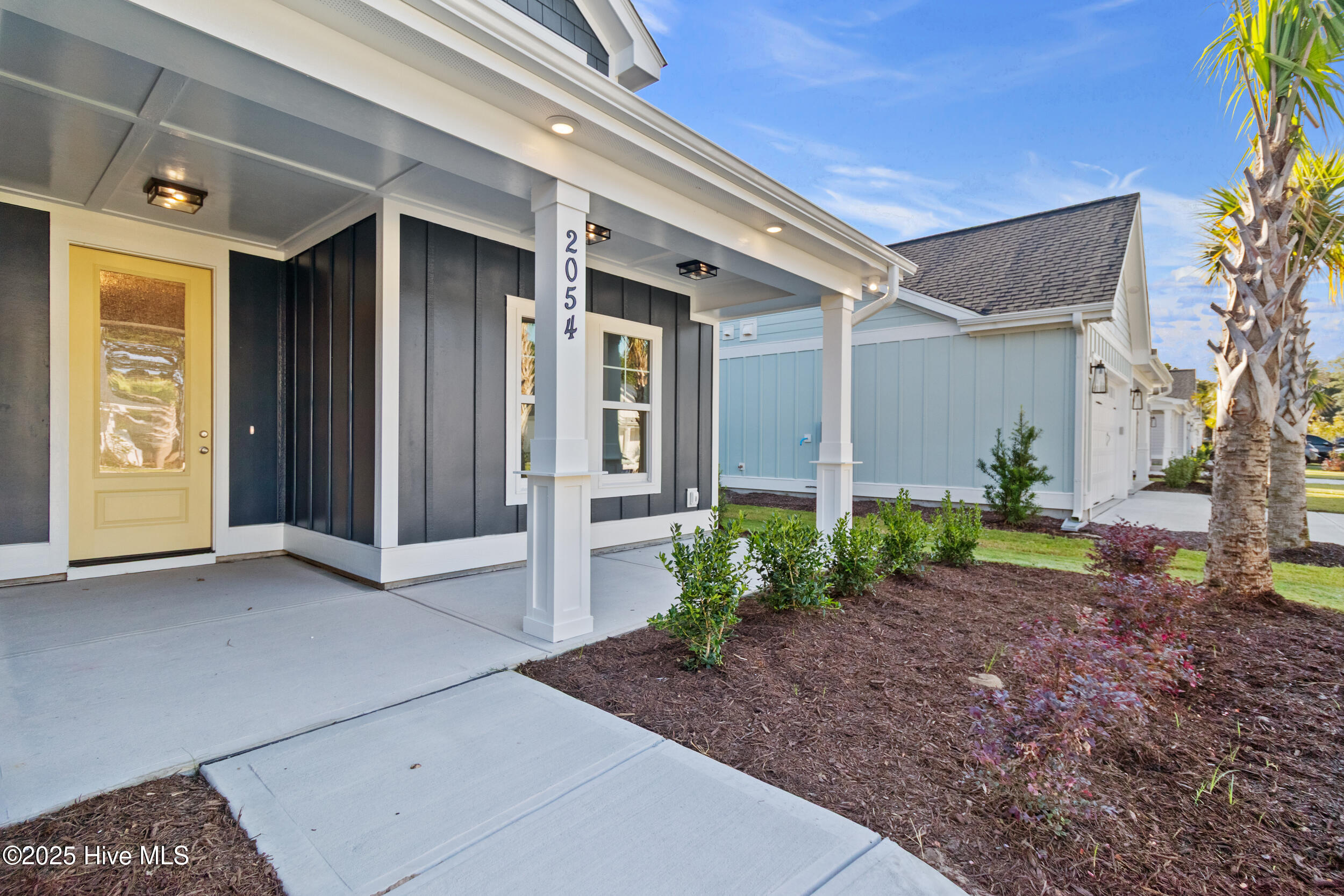 2054 Greenside Manor Drive SW