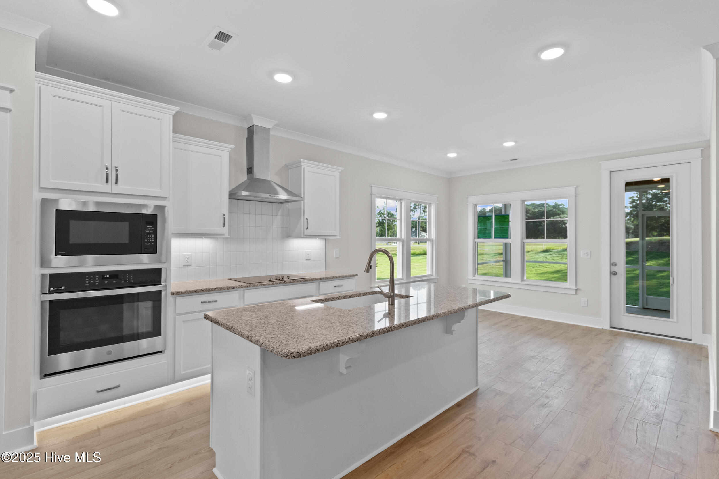 2054 Greenside Manor Drive SW