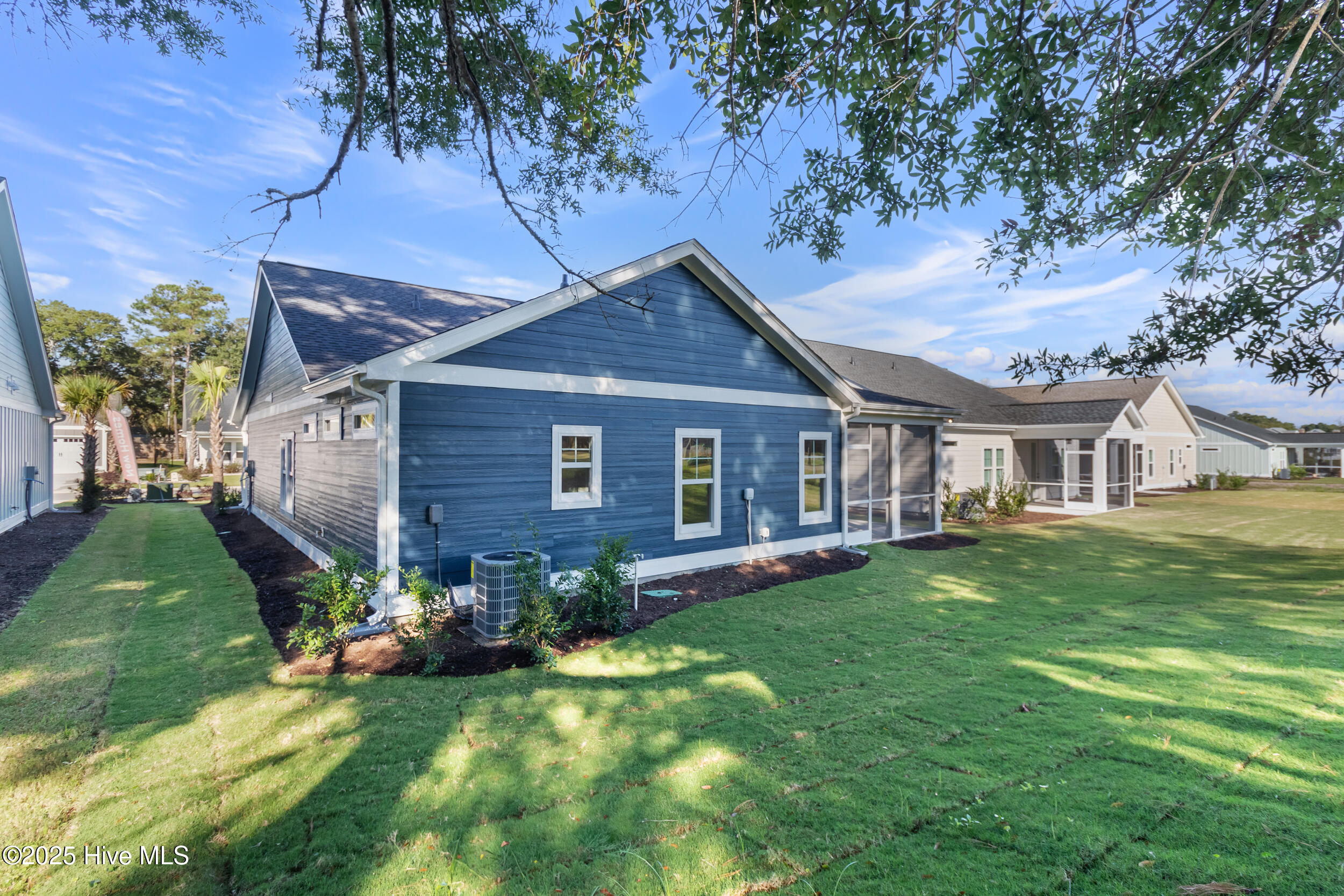 2054 Greenside Manor Drive SW