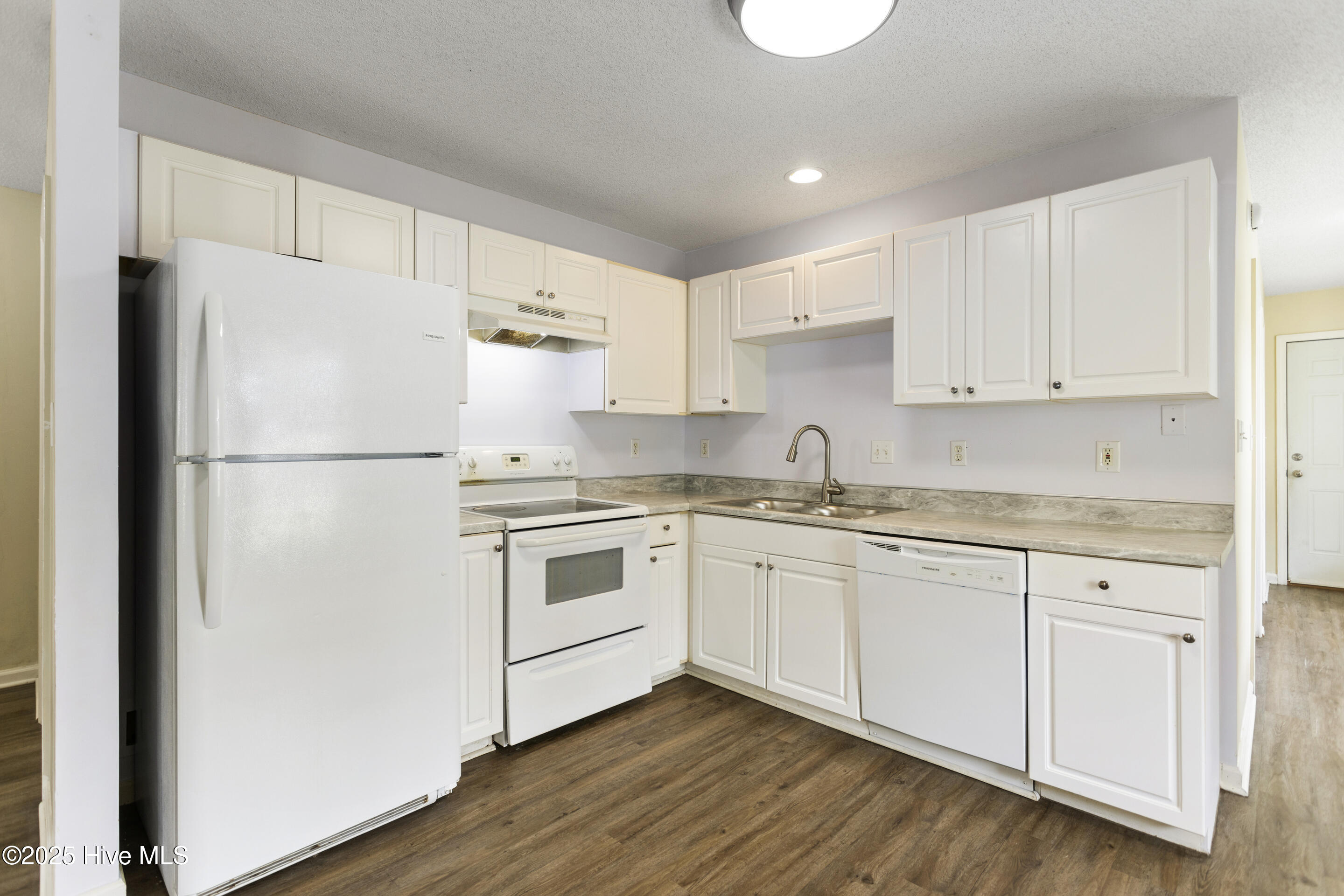 220 Tram Road