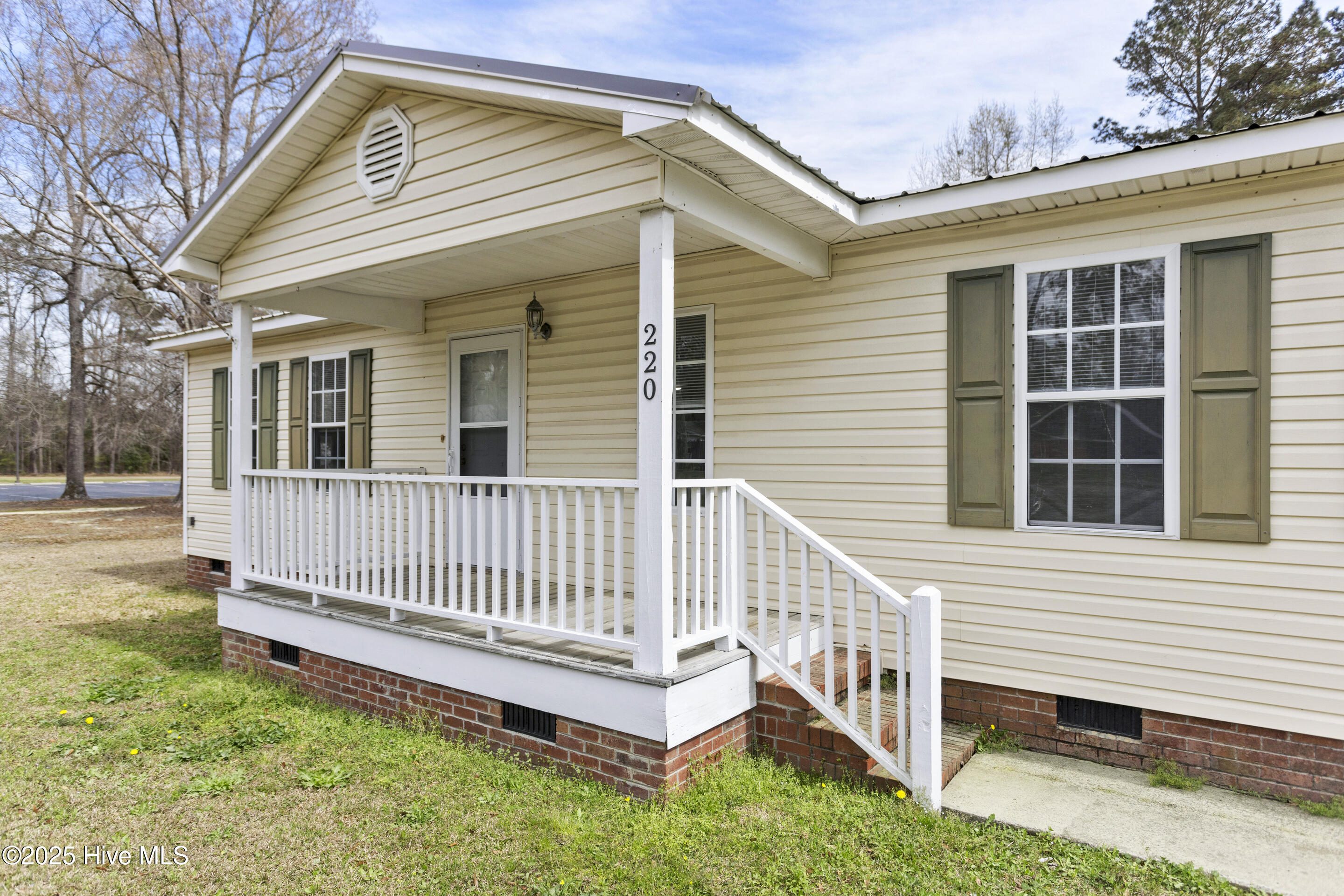220 Tram Road