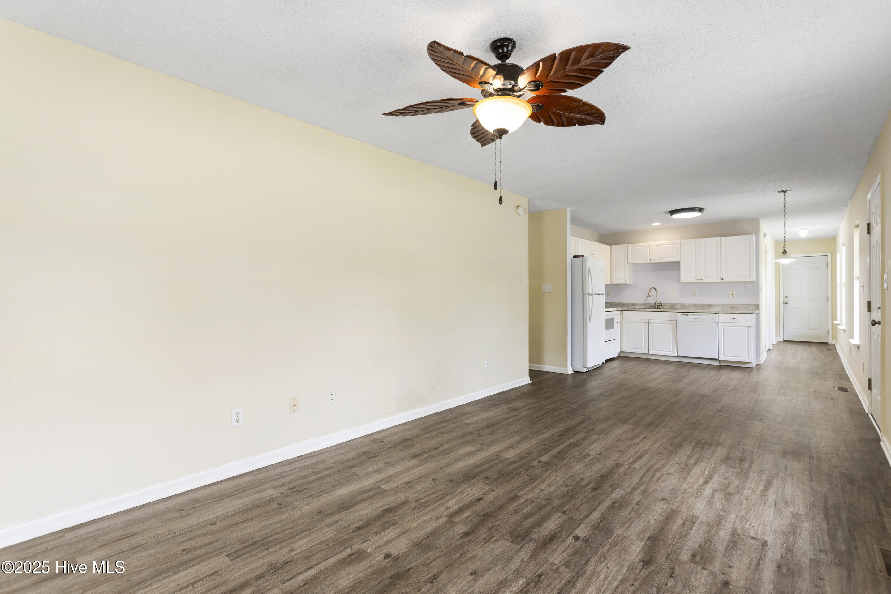 220 Tram Road