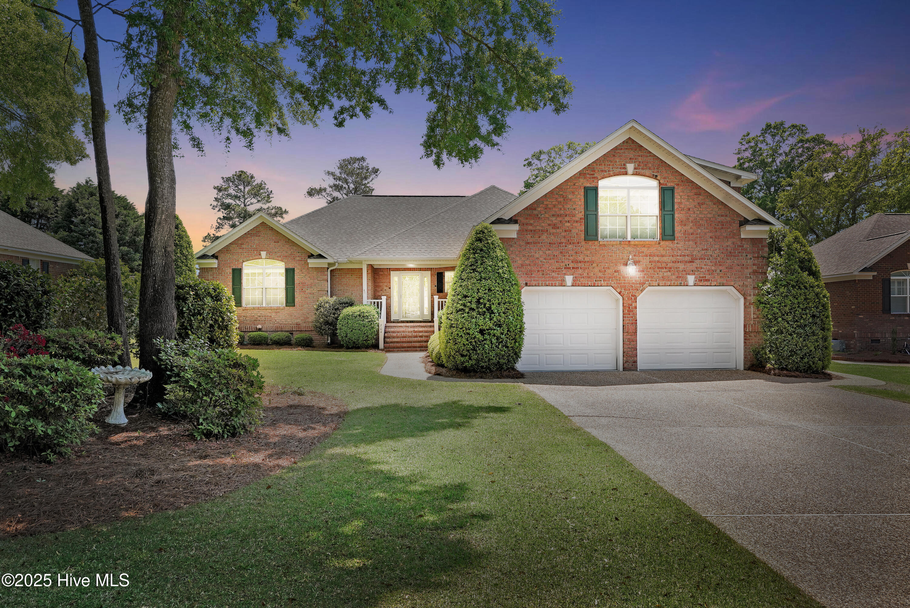 704 Sea Castle Court