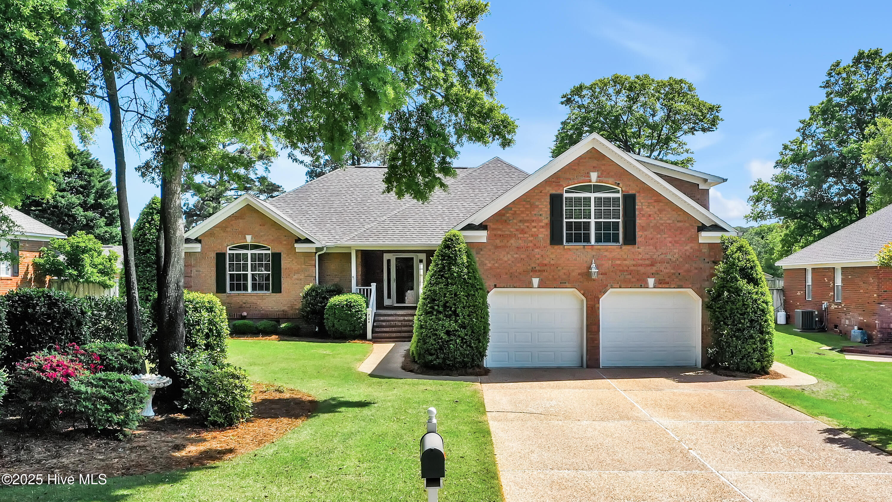 704 Sea Castle Court