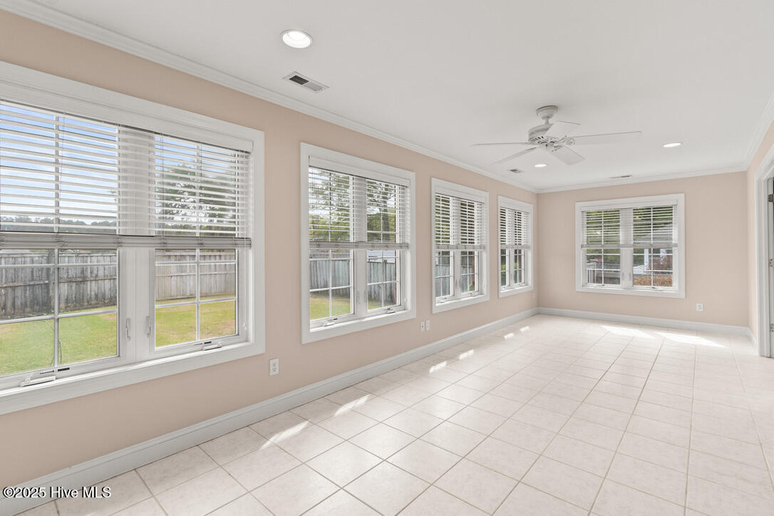 704 Sea Castle Court