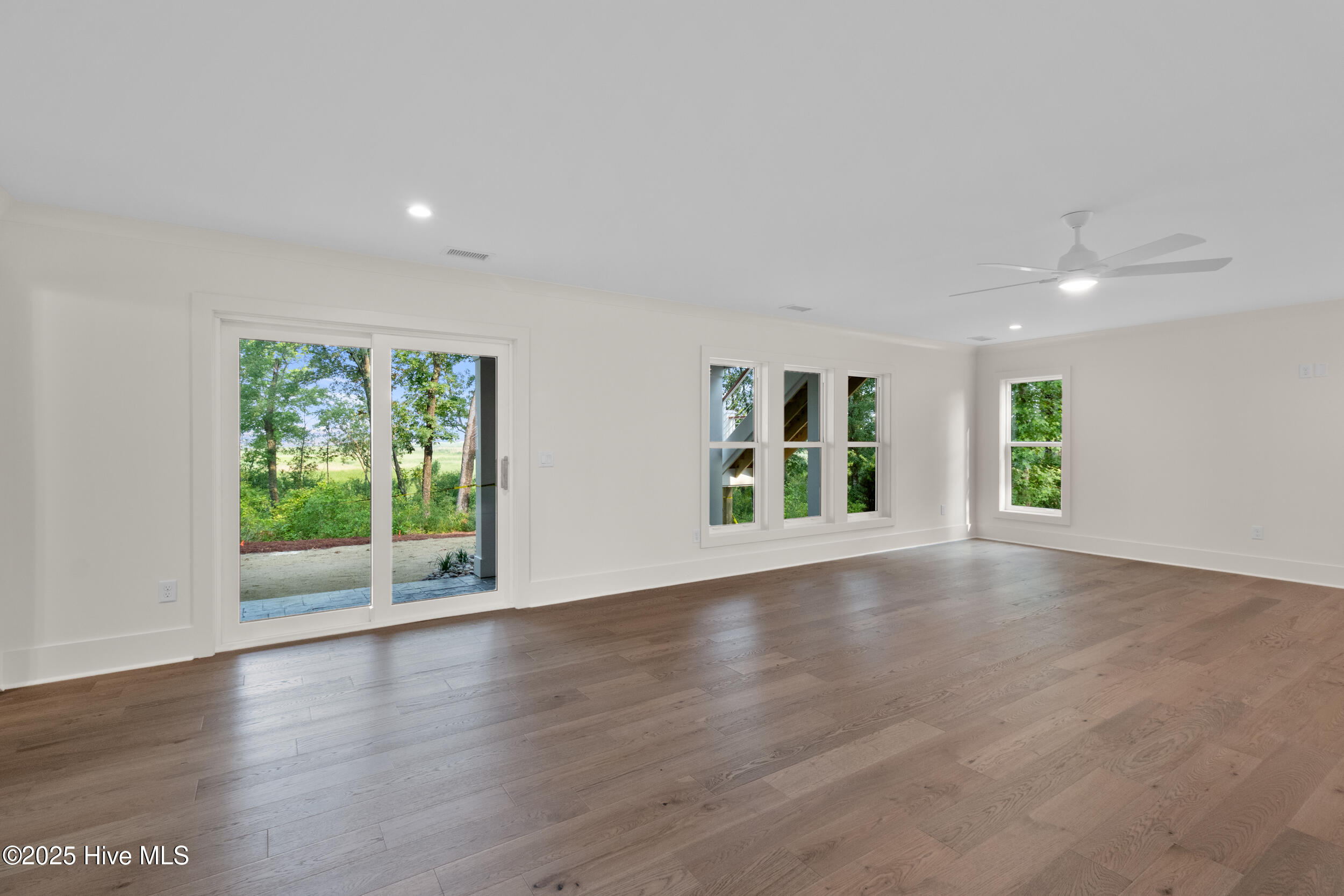 1515 Riverview Terrace