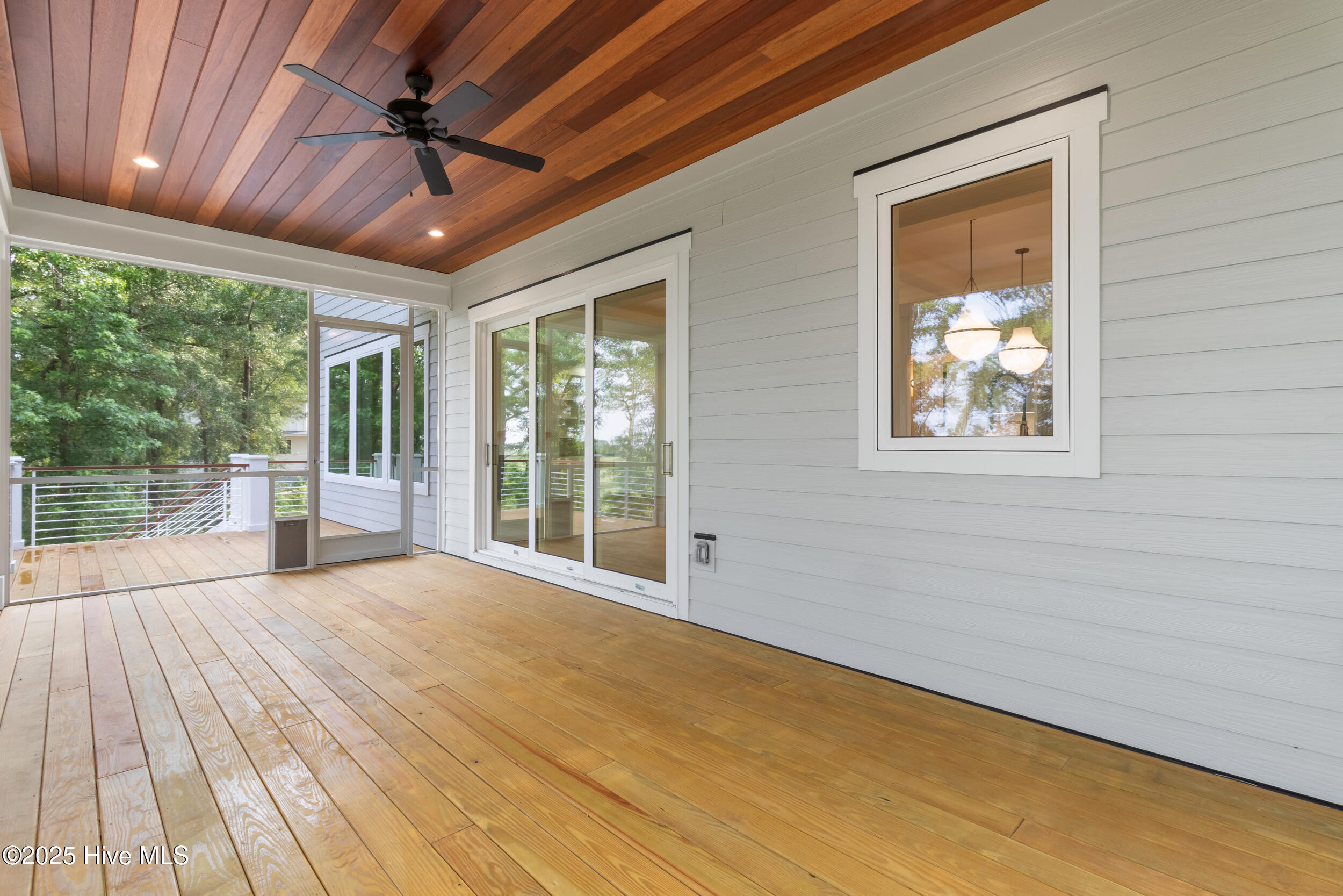 1515 Riverview Terrace