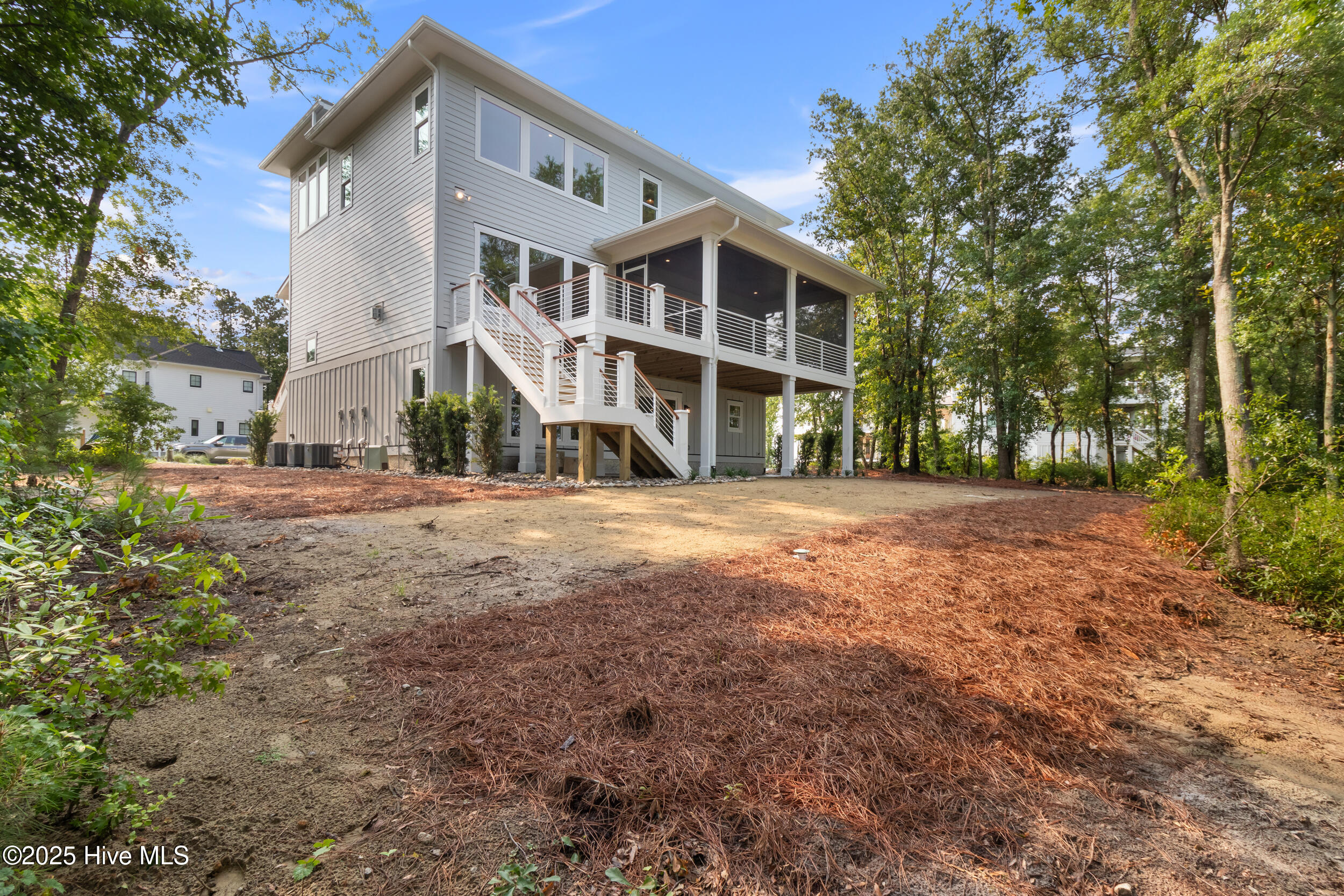 1515 Riverview Terrace