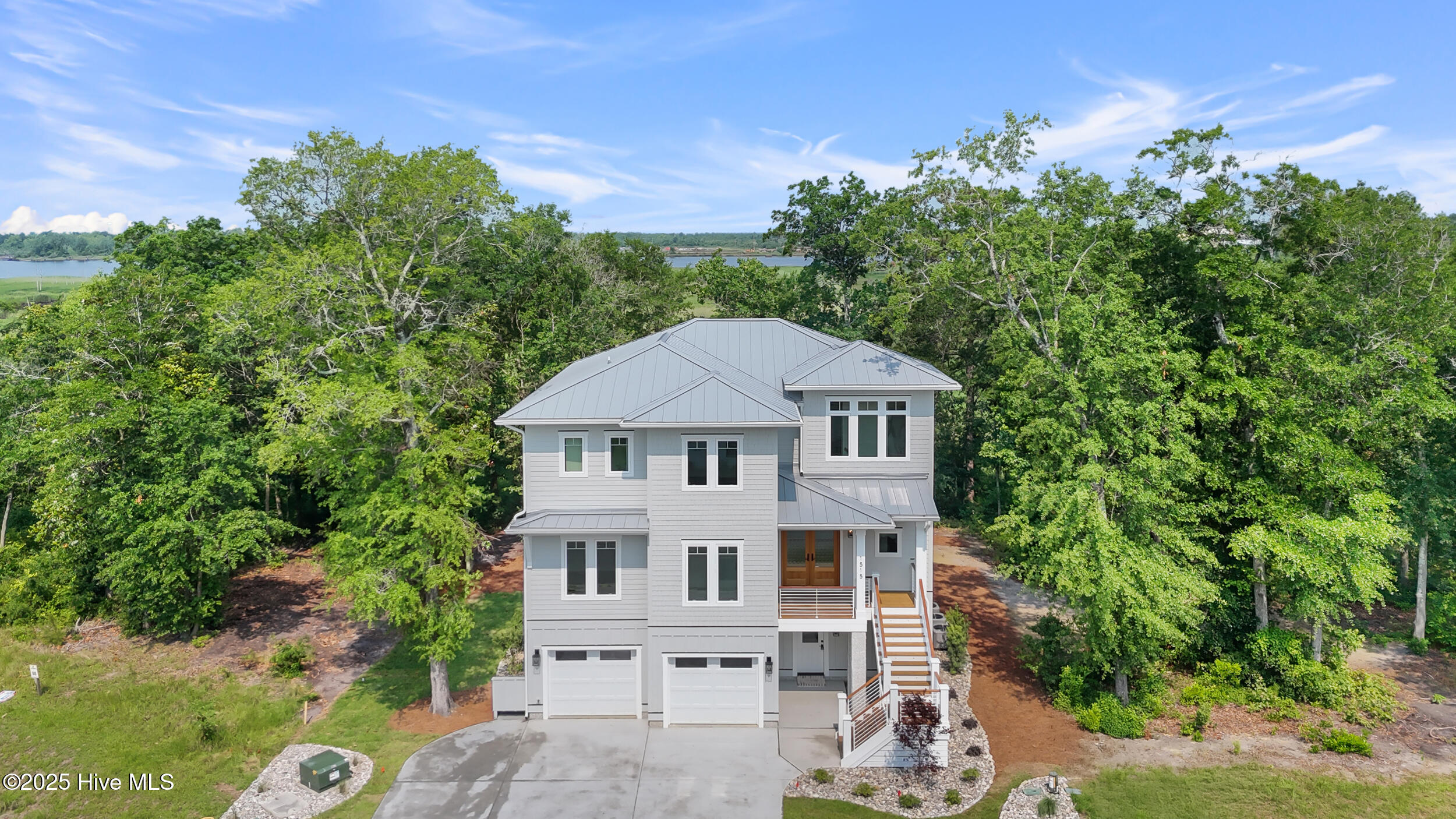 1515 Riverview Terrace