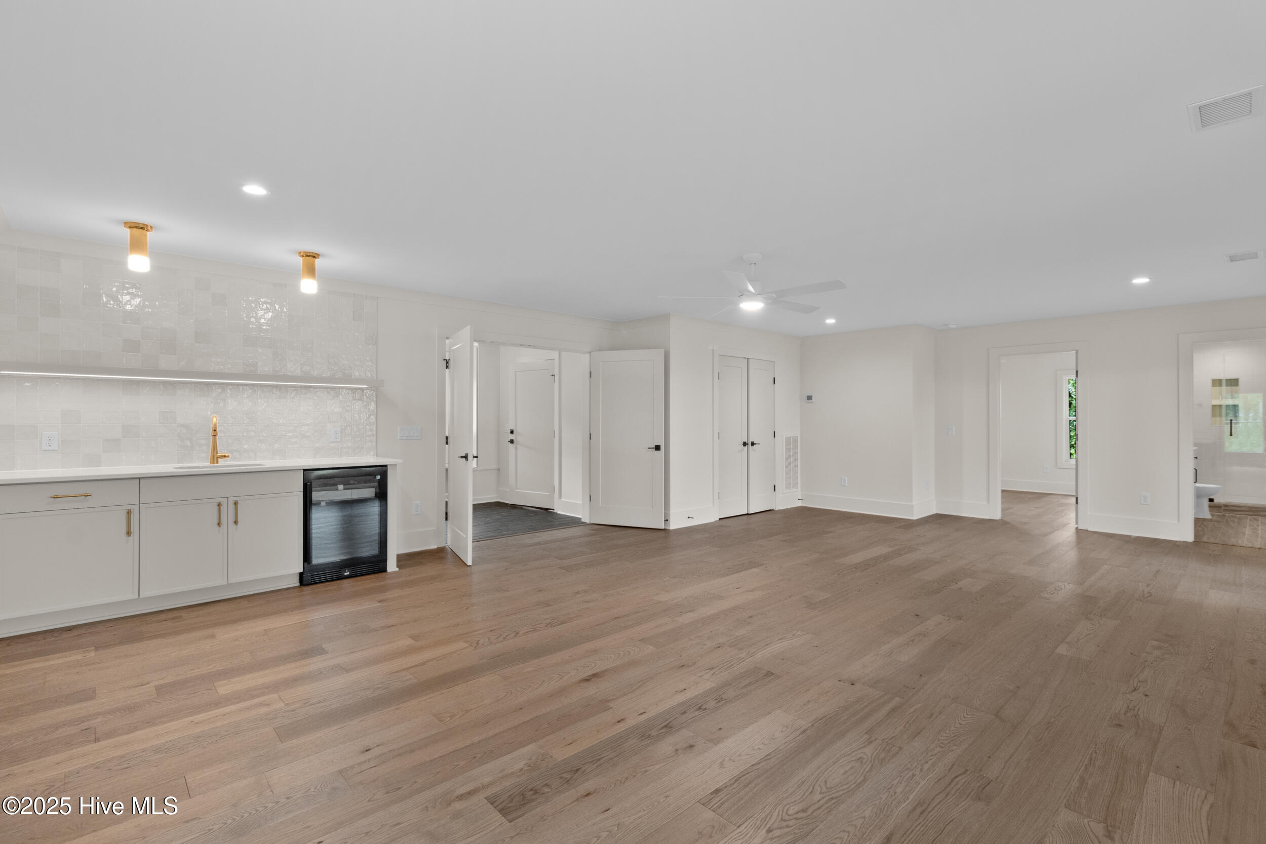 1515 Riverview Terrace