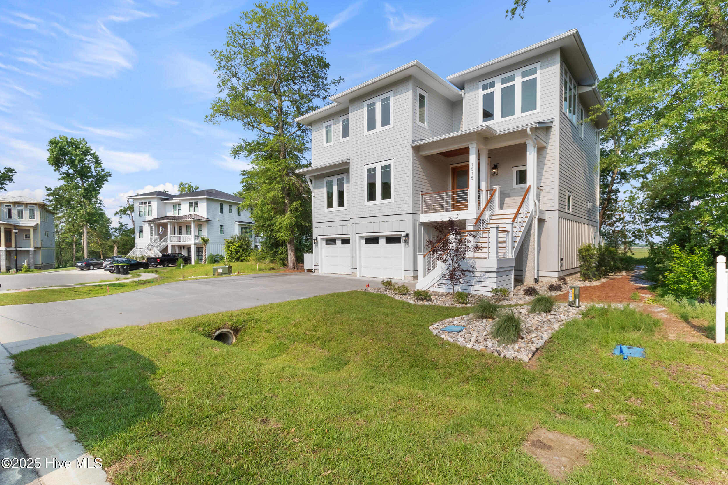 1515 Riverview Terrace