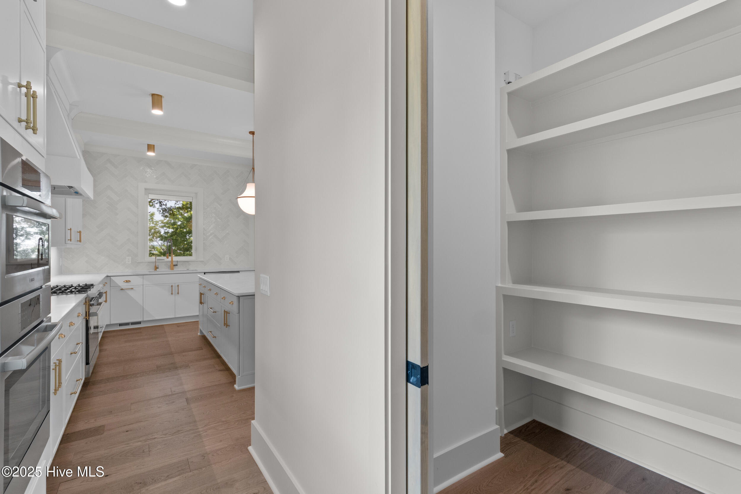 1515 Riverview Terrace