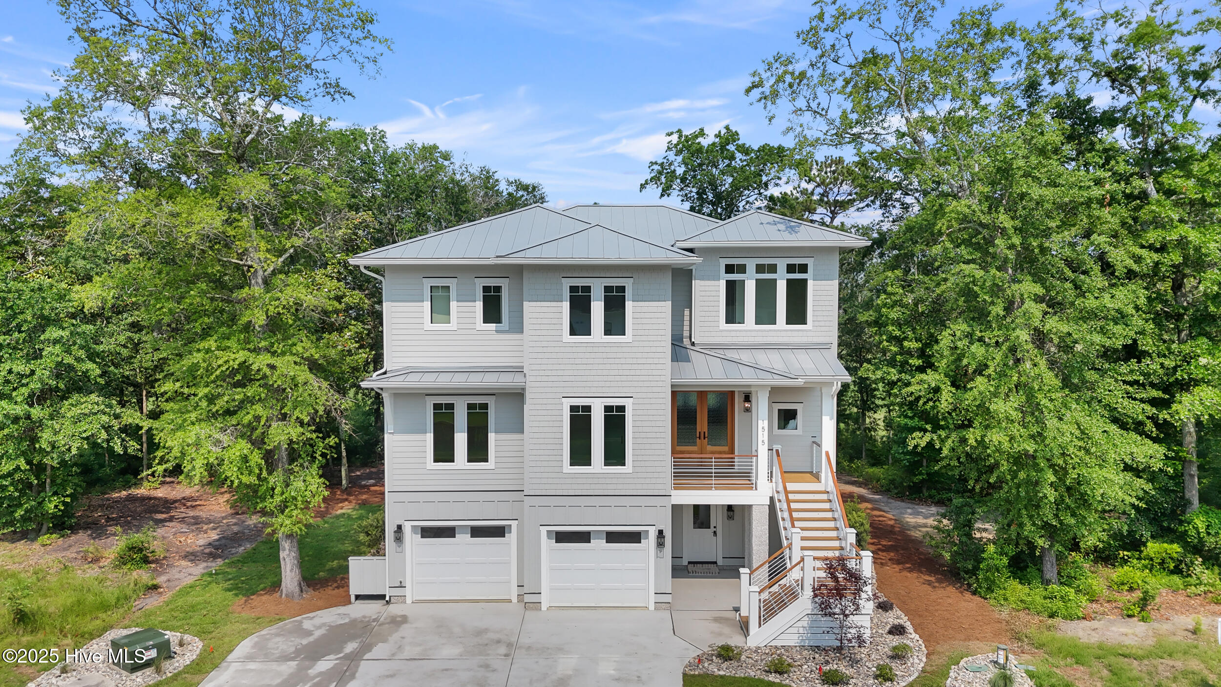 1515 Riverview Terrace