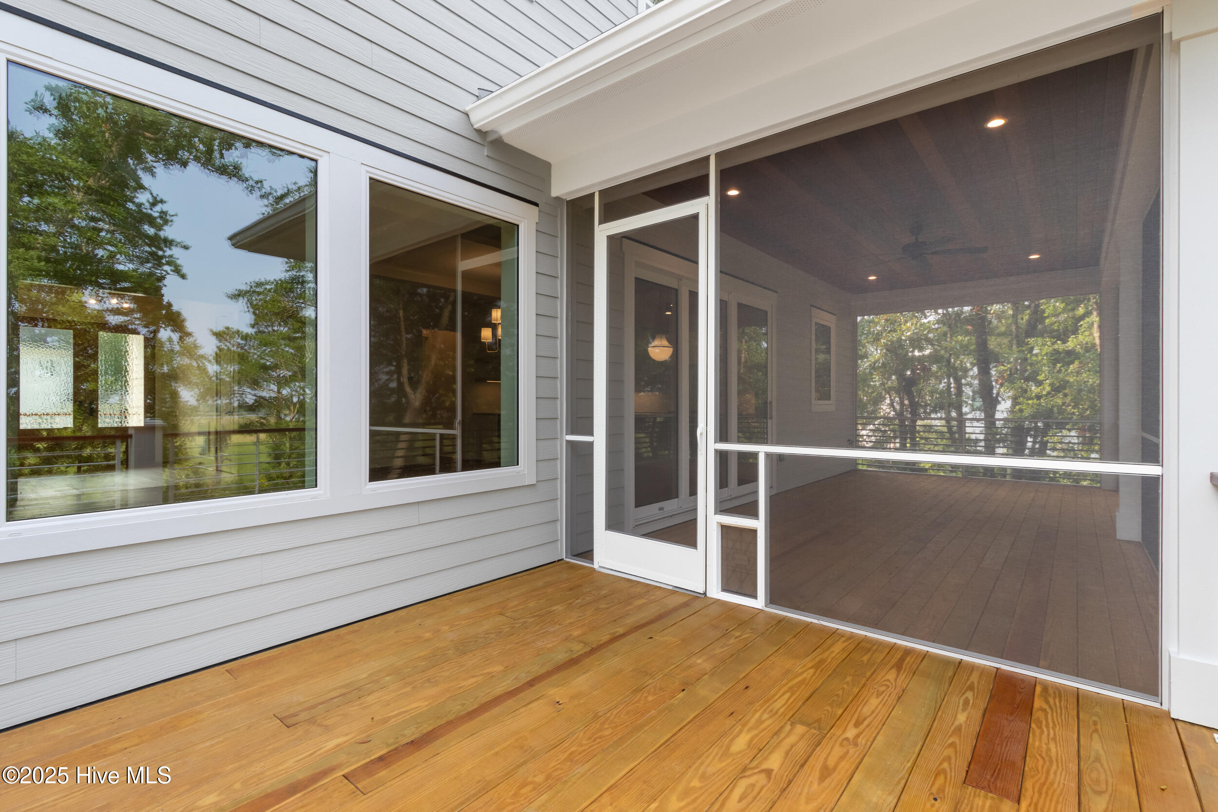 1515 Riverview Terrace