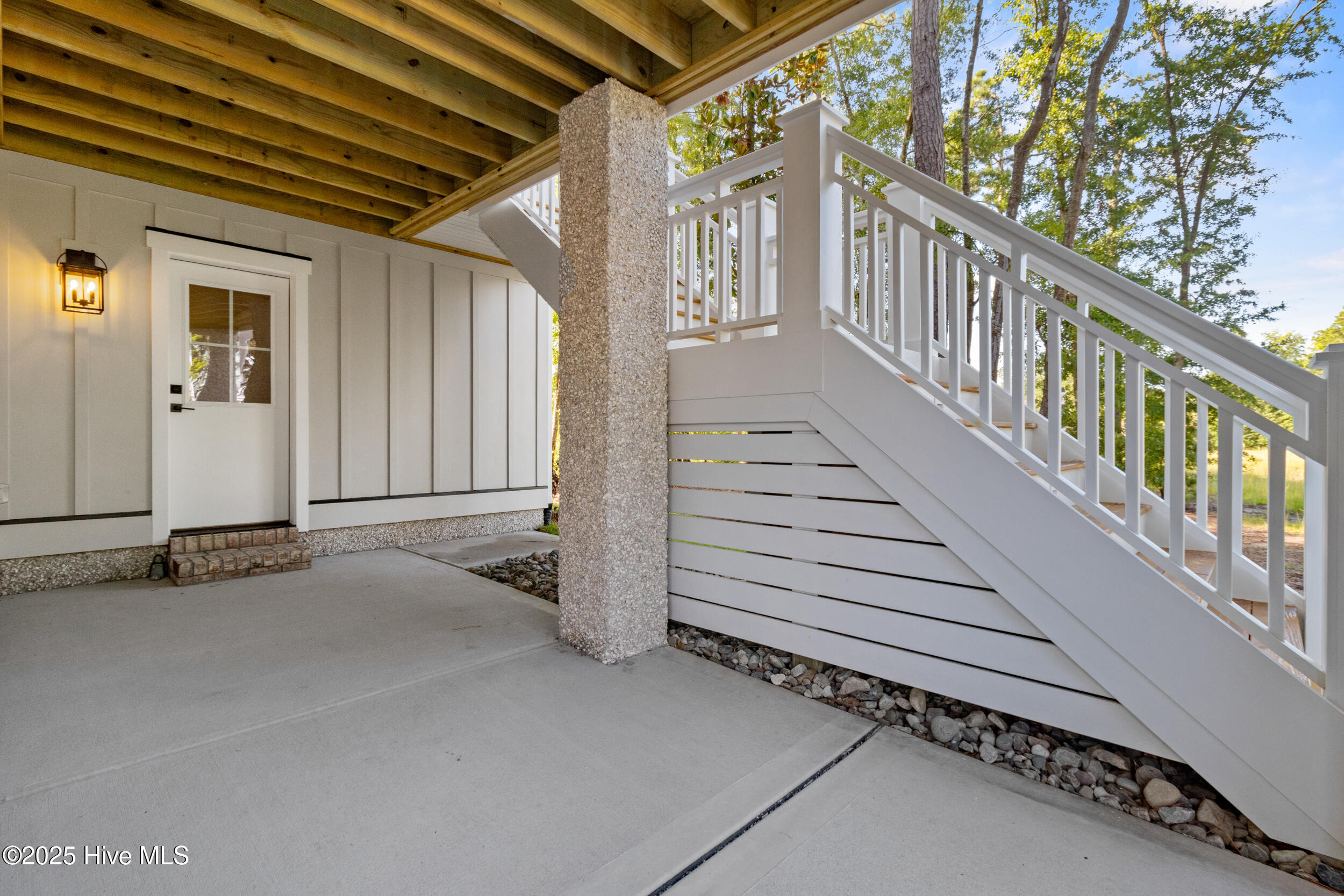 1608 Riverview Terrace