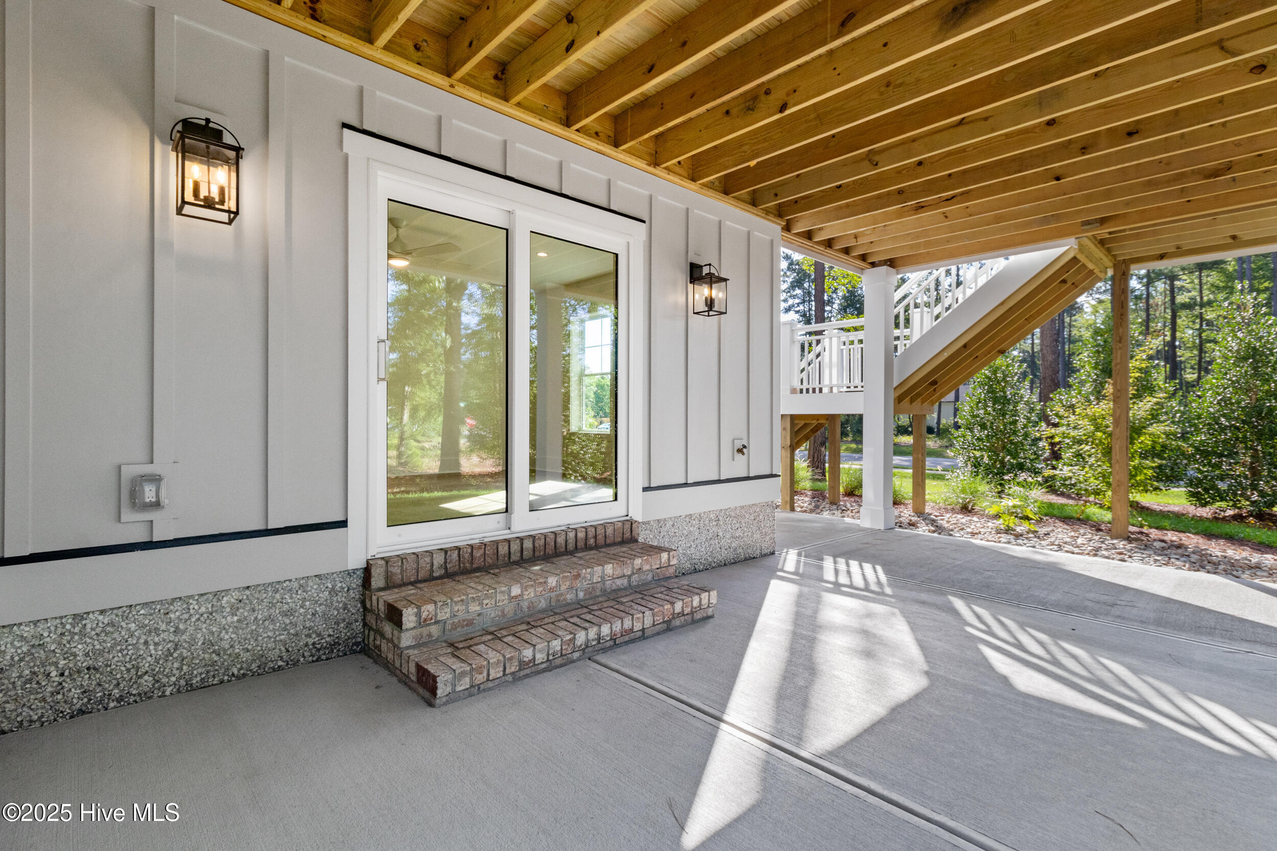 1608 Riverview Terrace