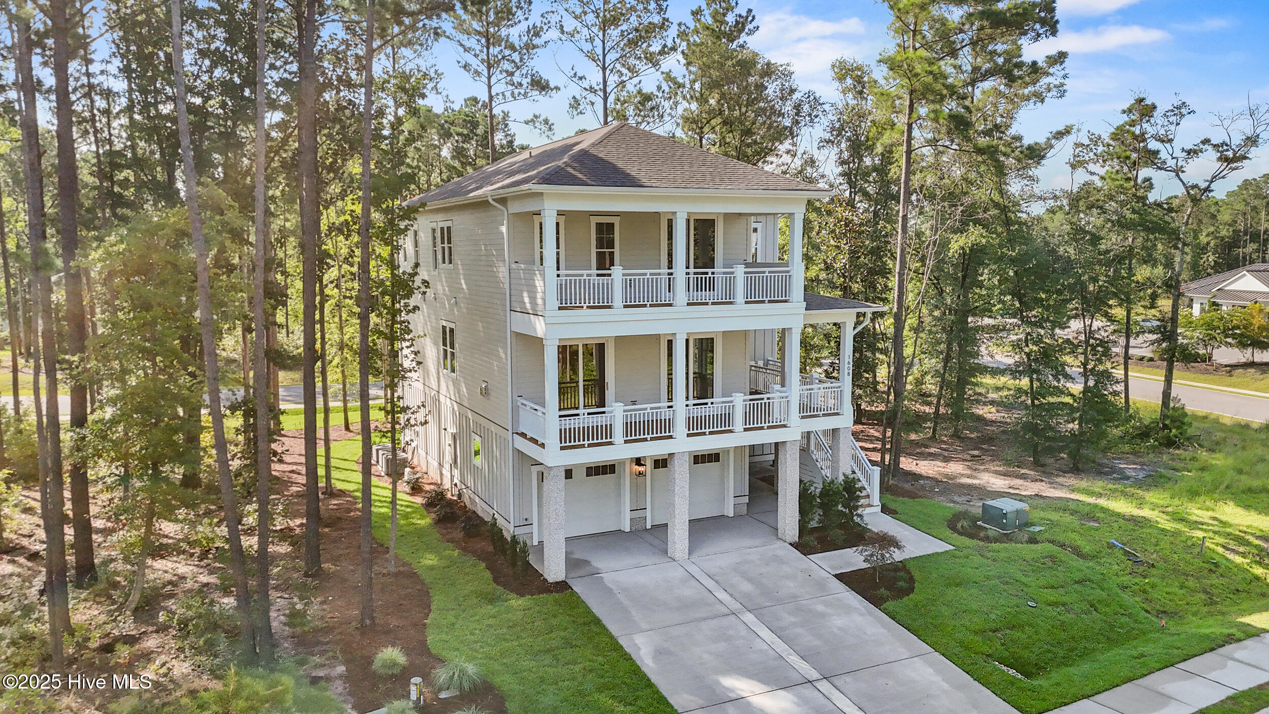 1608 Riverview Terrace