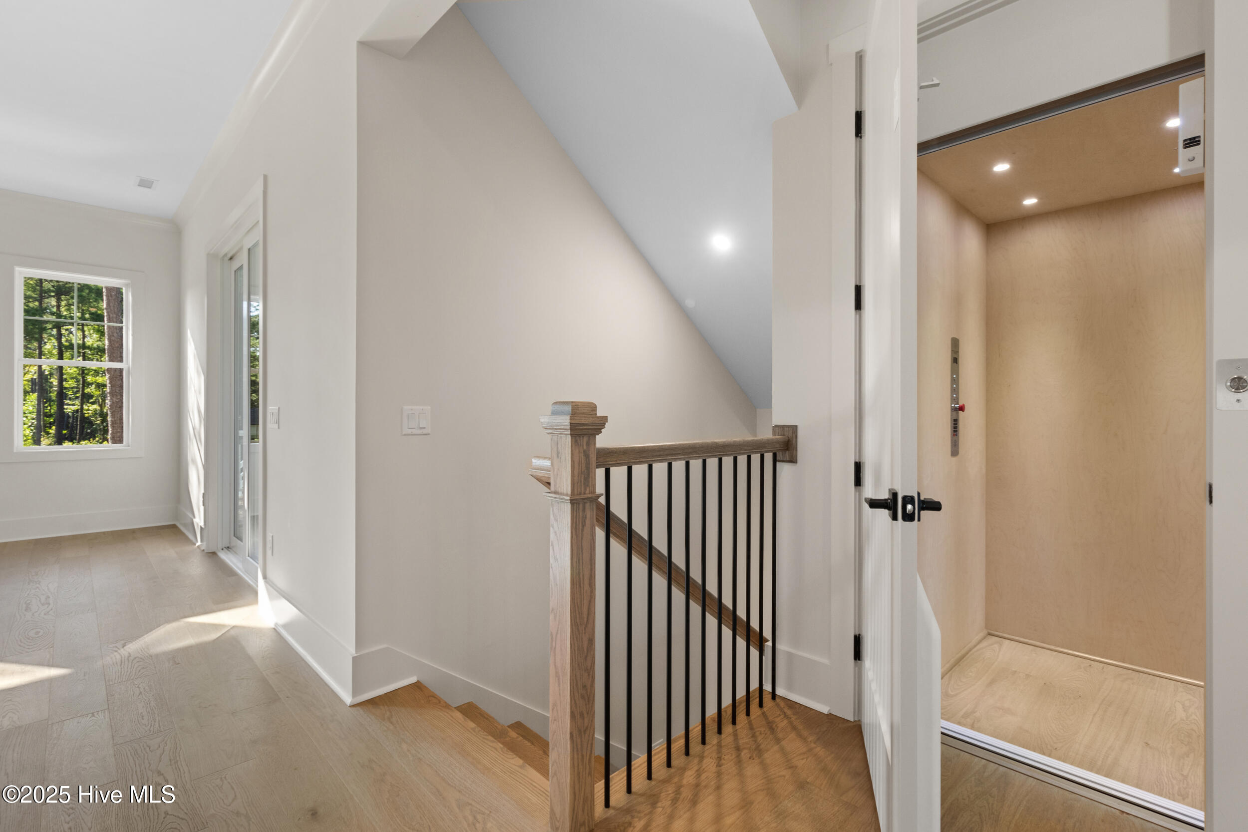 1608 Riverview Terrace