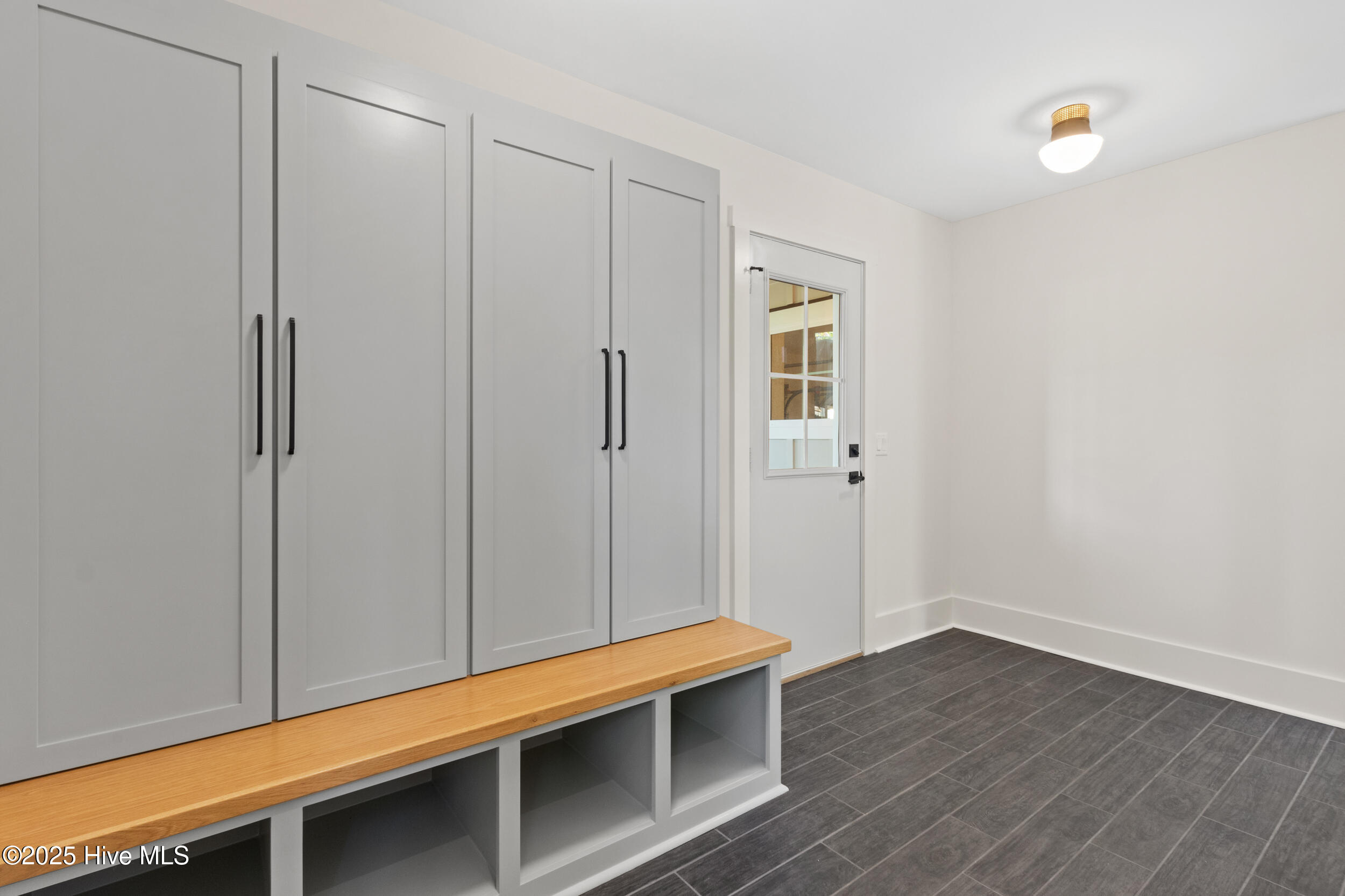 1608 Riverview Terrace