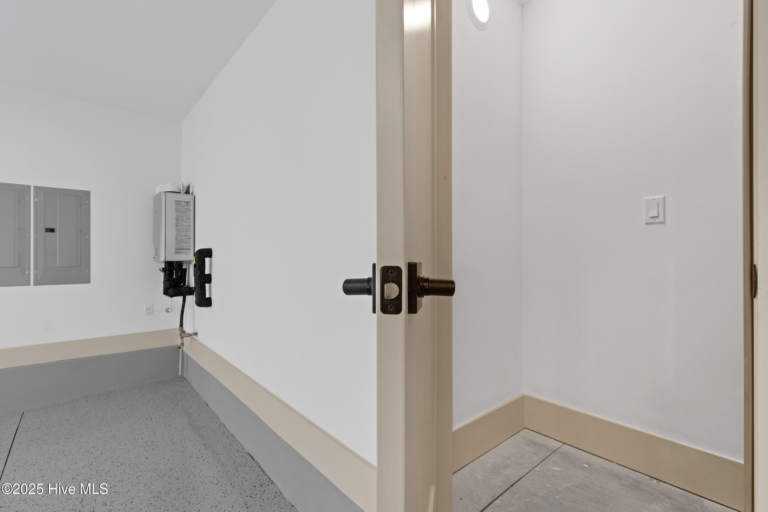 1608 Riverview Terrace