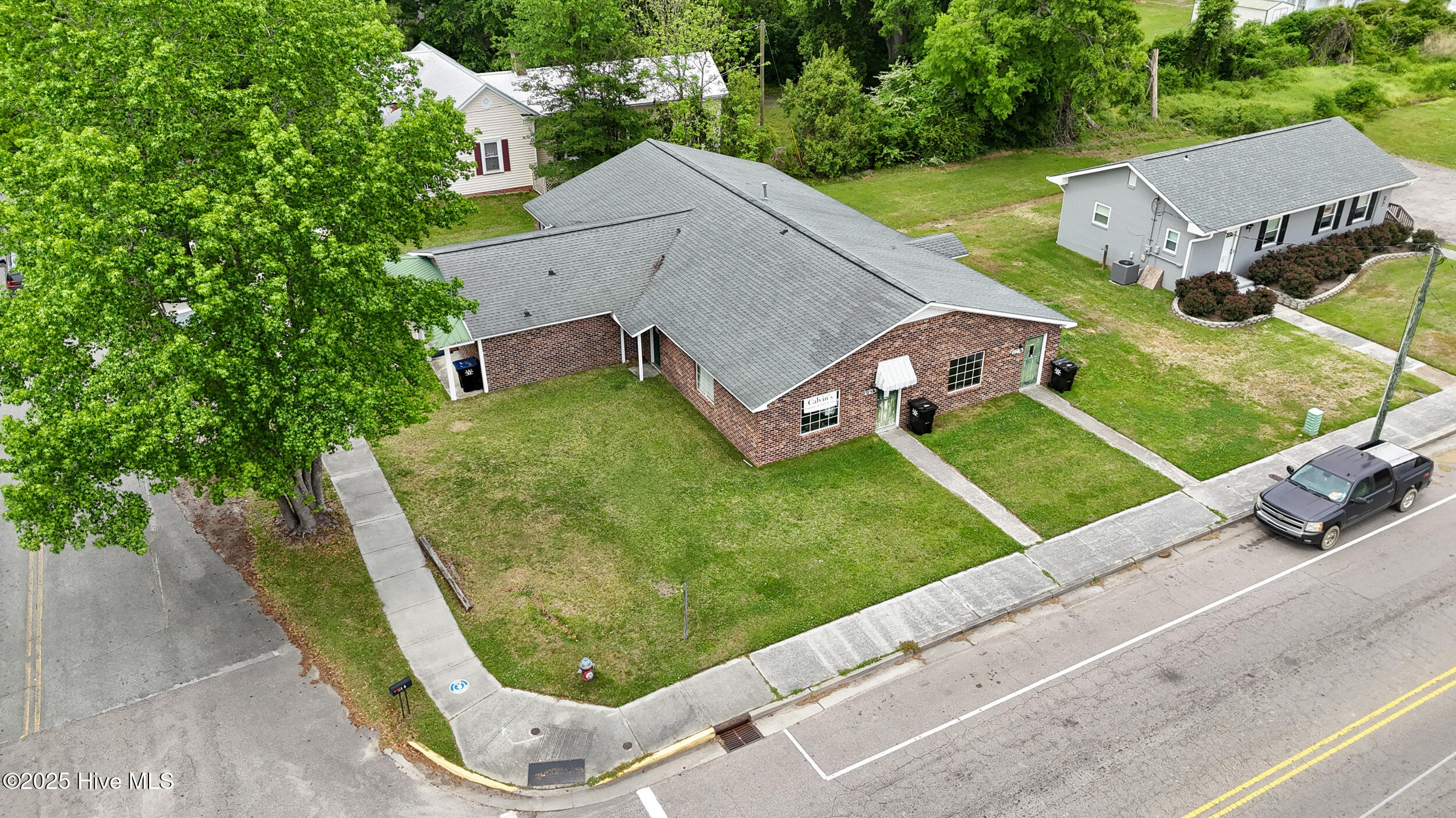100 N Dickerson Street