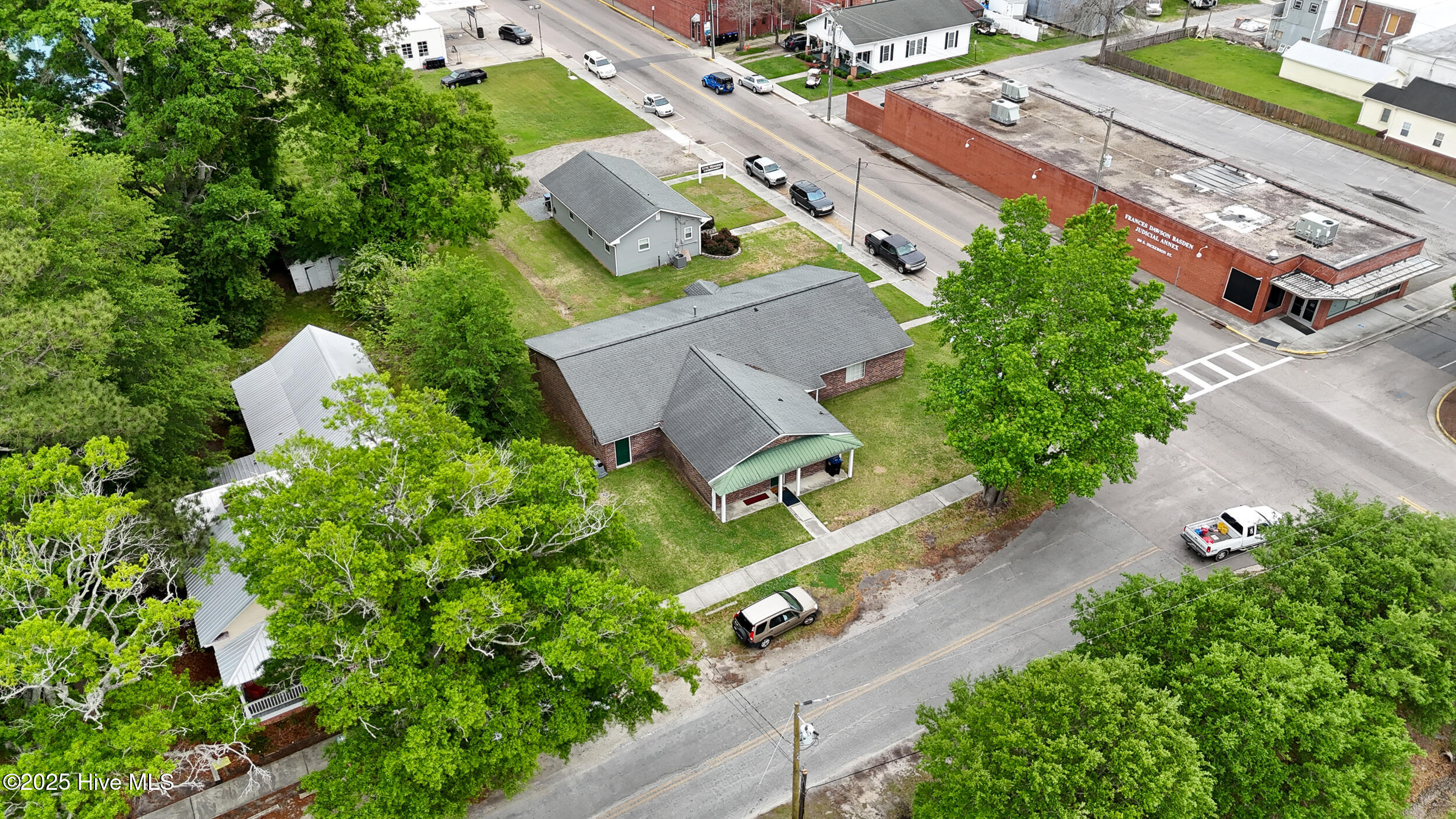 100 N Dickerson Street
