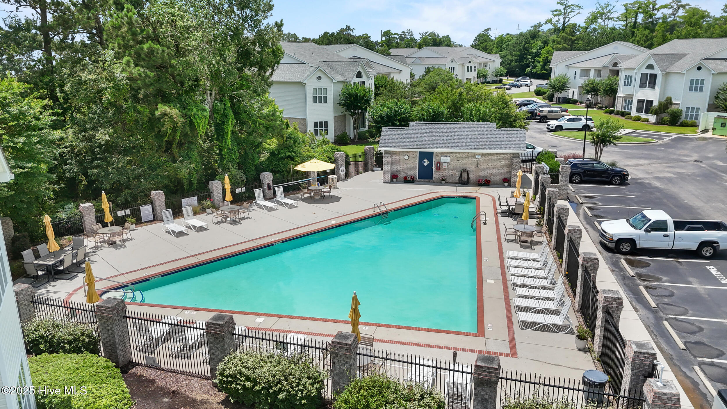 211 Fullford Lane, Unit 201