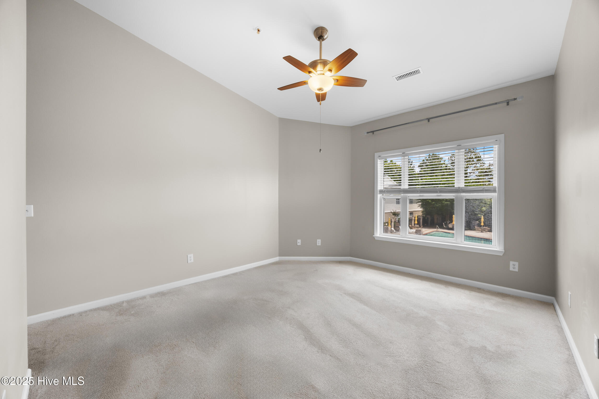 211 Fullford Lane, Unit 201