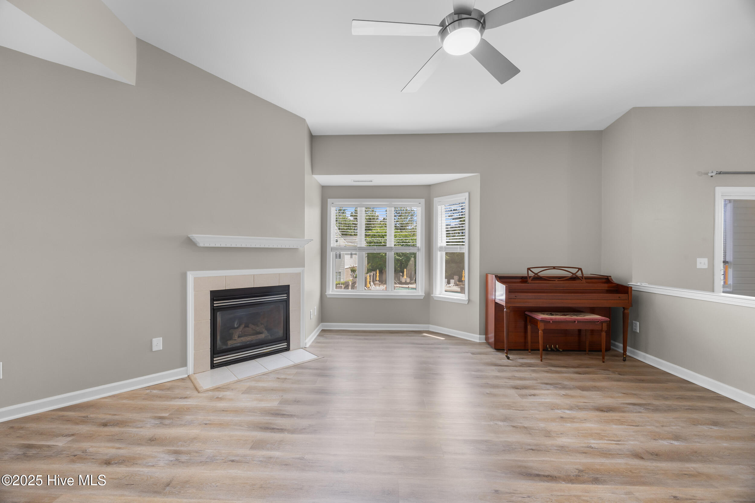 211 Fullford Lane, Unit 201