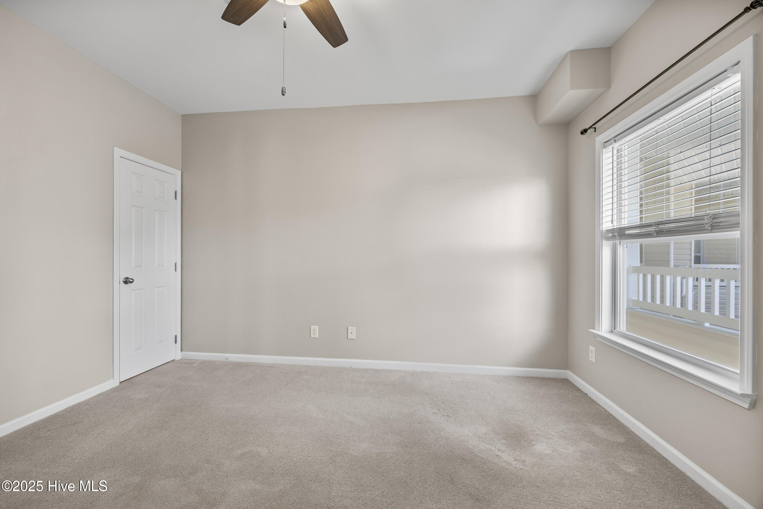 211 Fullford Lane, Unit 201