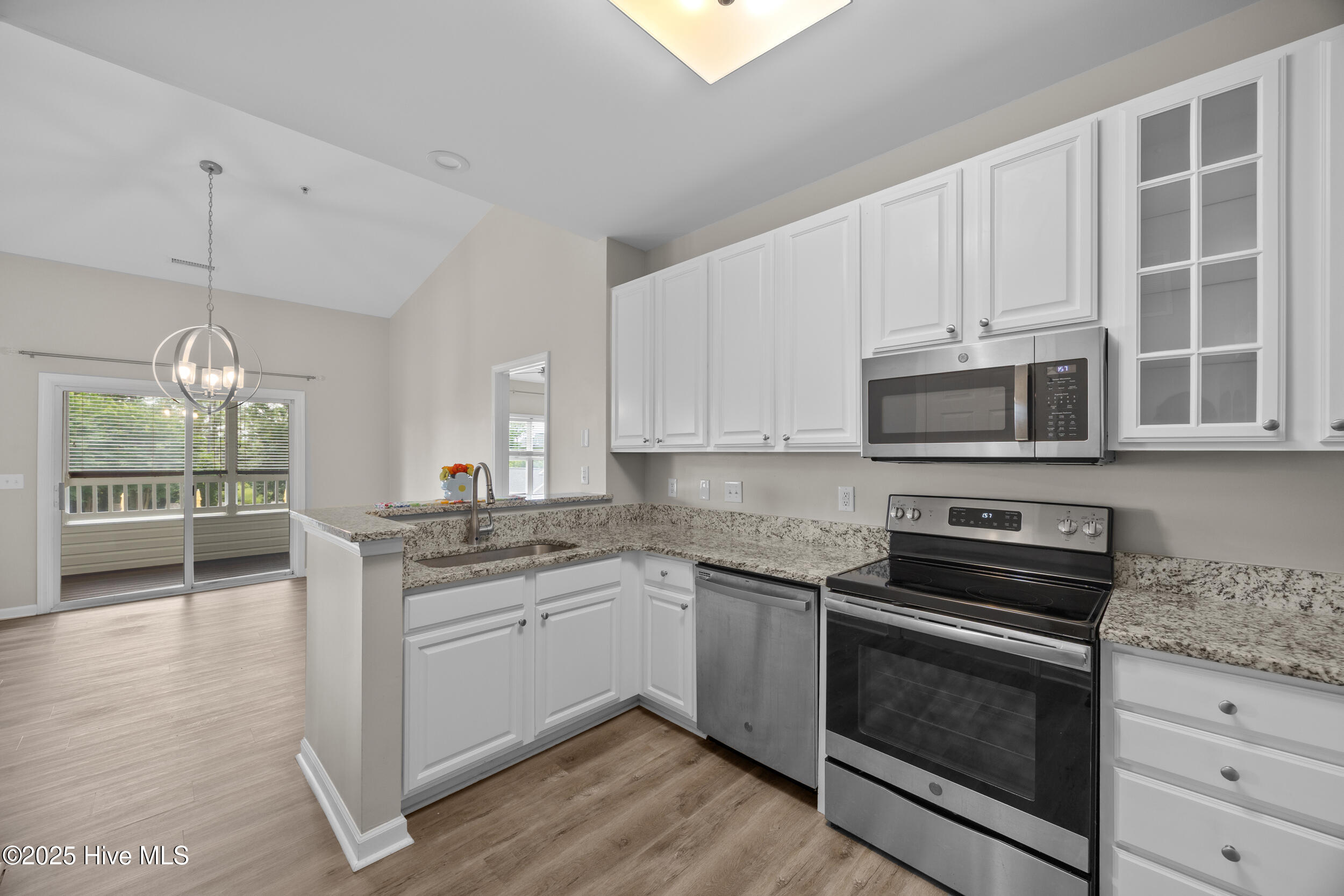 211 Fullford Lane, Unit 201