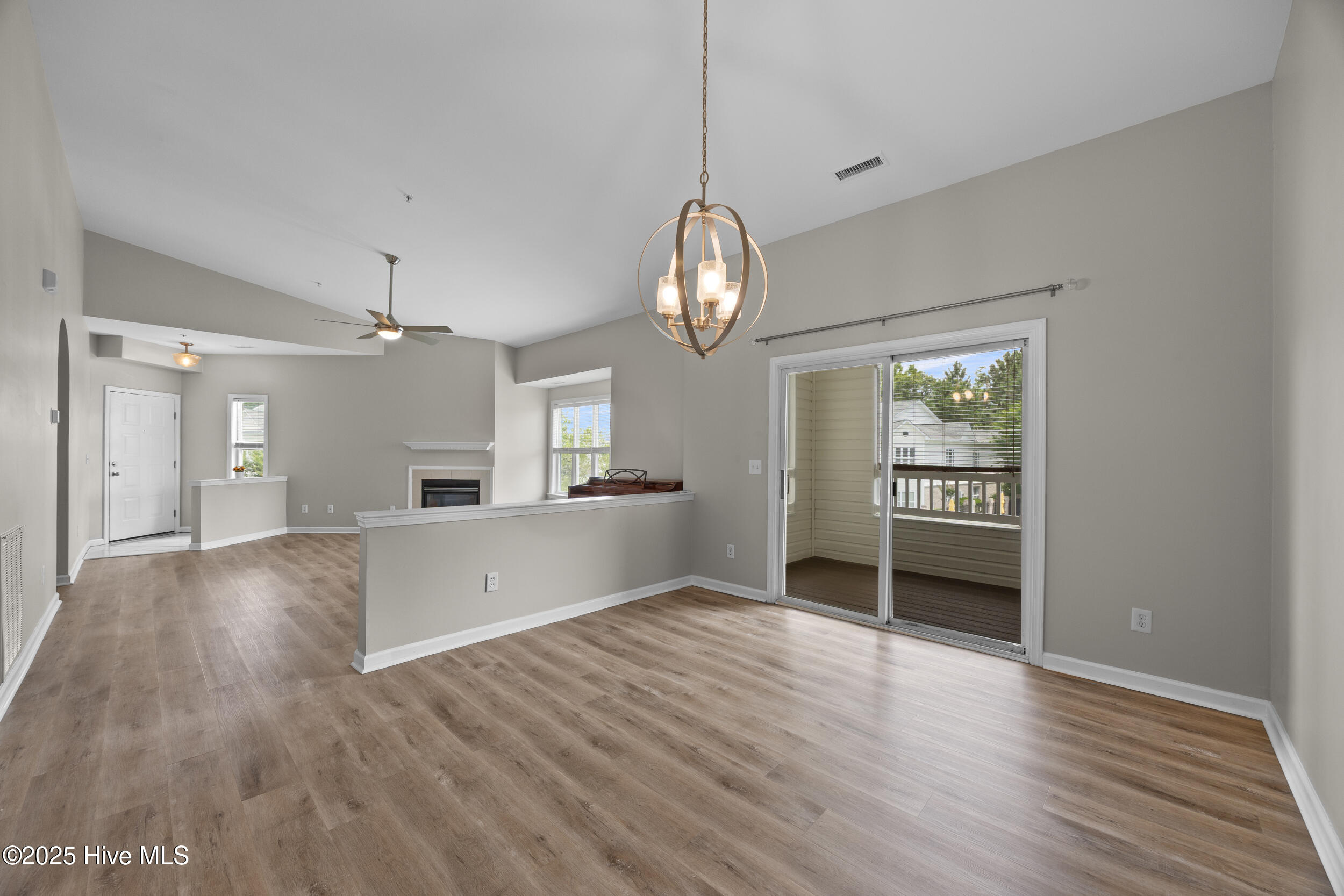 211 Fullford Lane, Unit 201