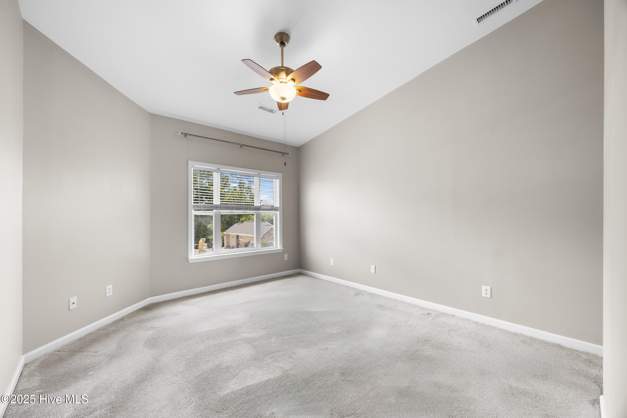 211 Fullford Lane, Unit 201