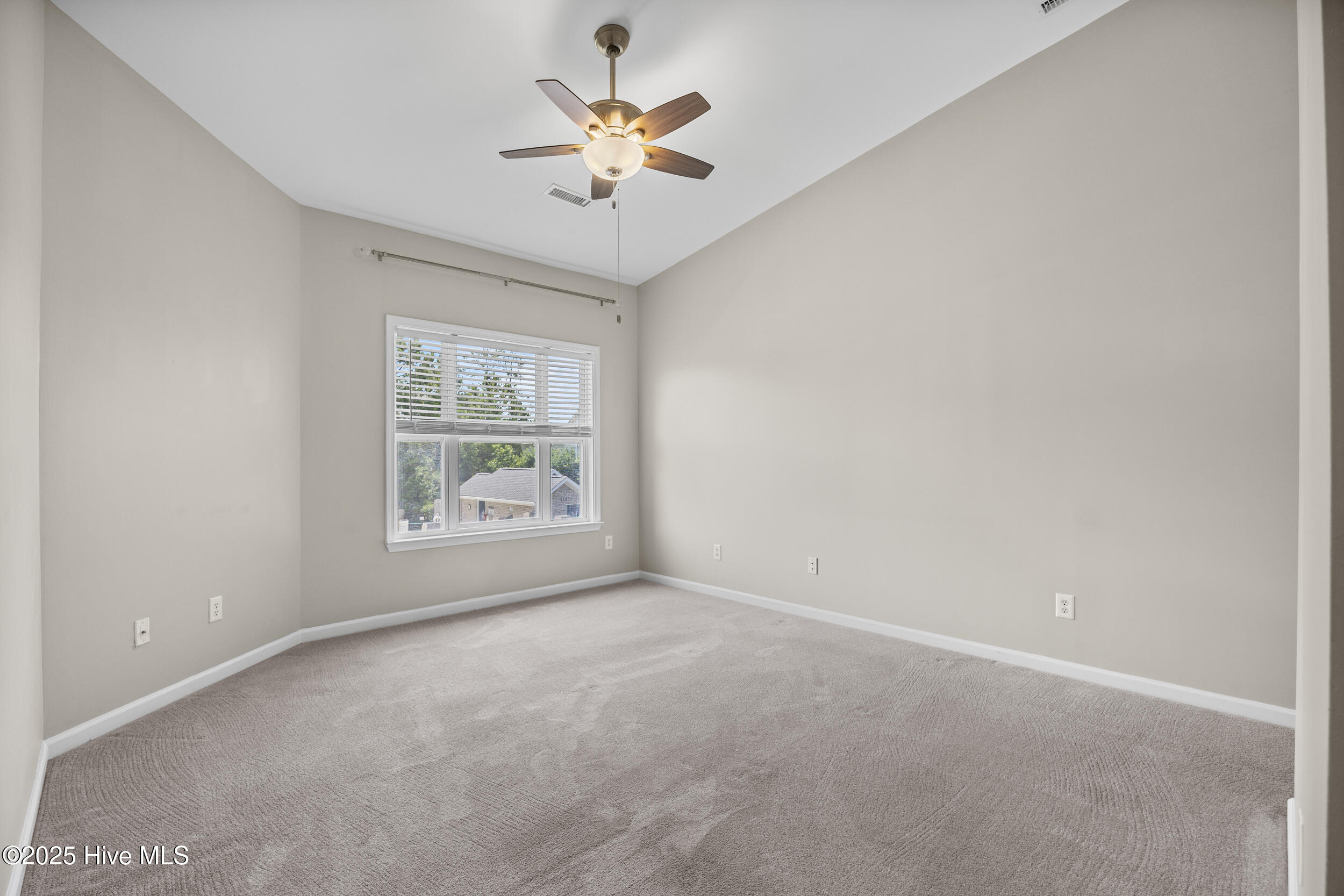 211 Fullford Lane, Unit 201