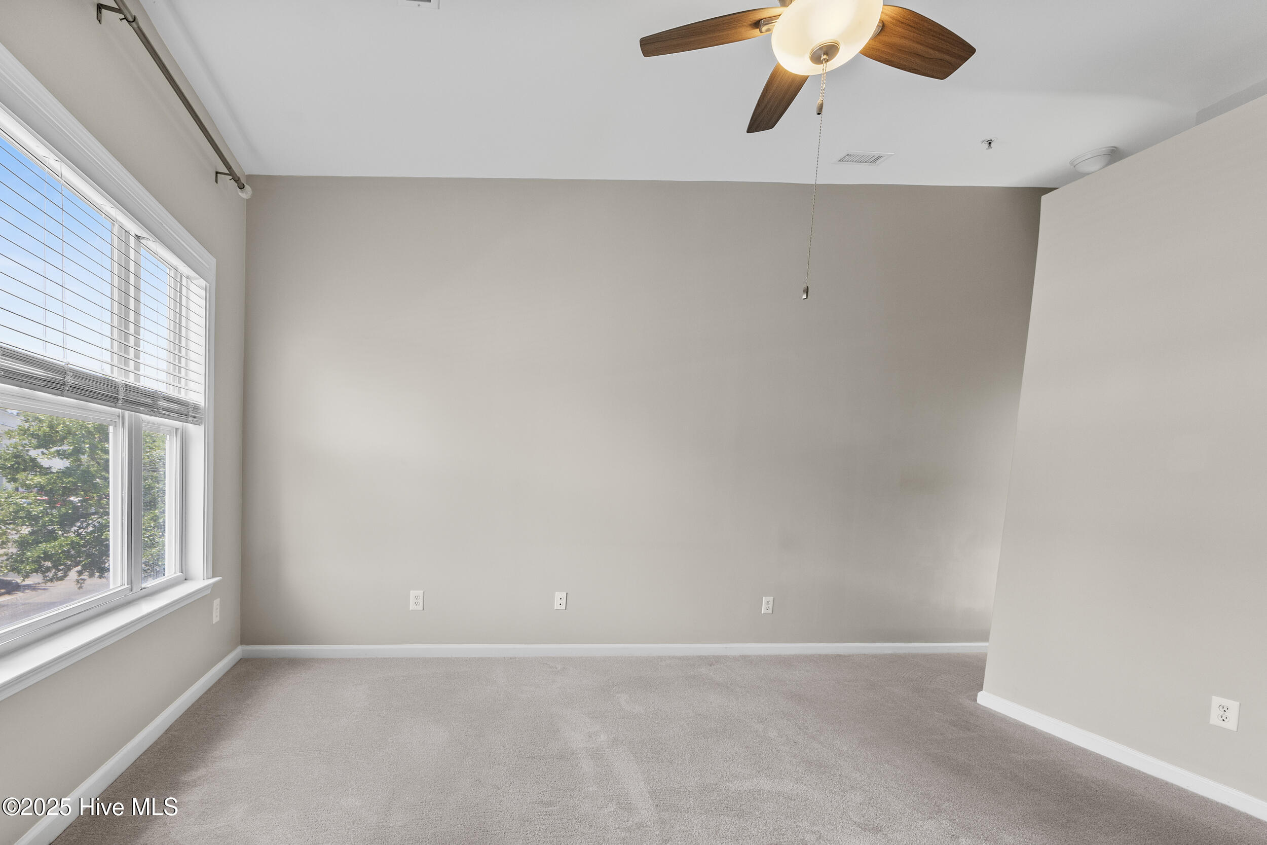 211 Fullford Lane, Unit 201