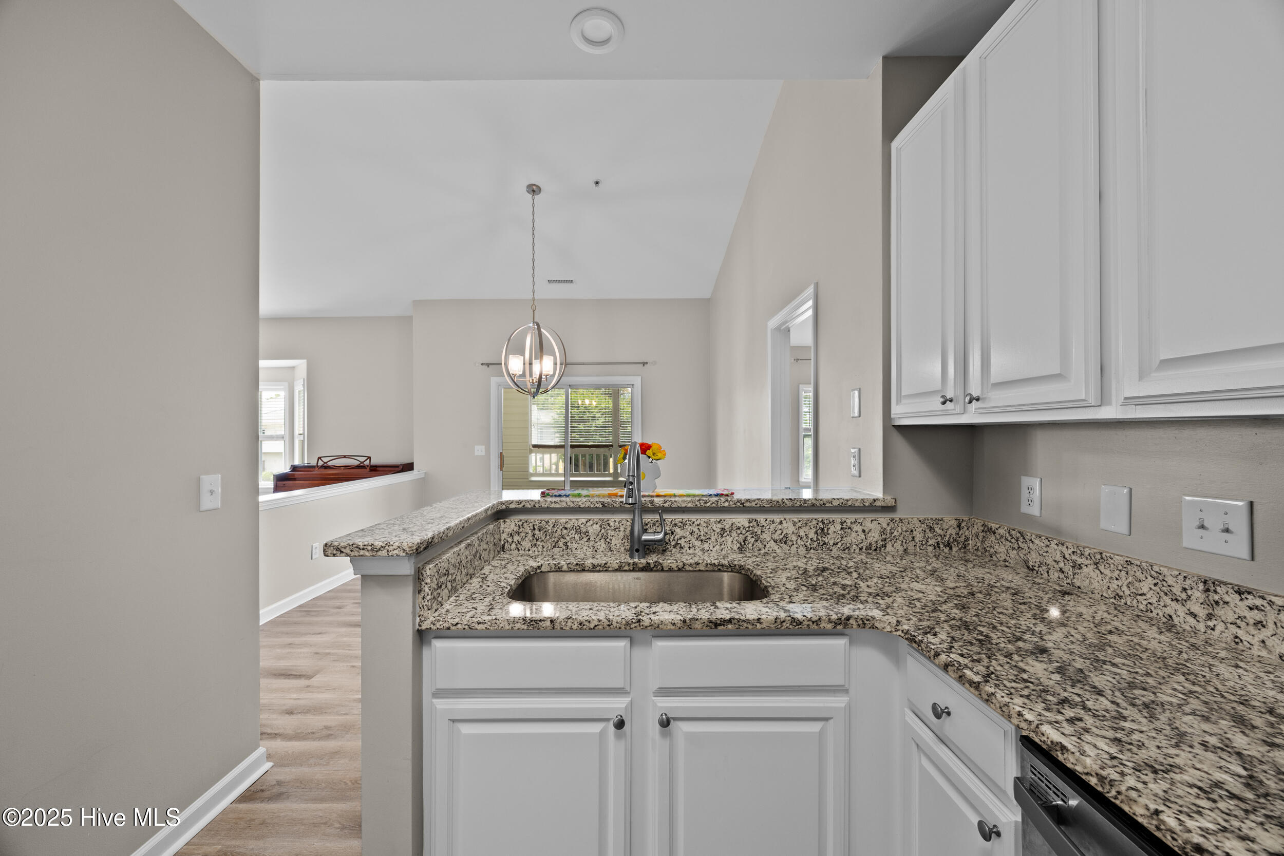 211 Fullford Lane, Unit 201