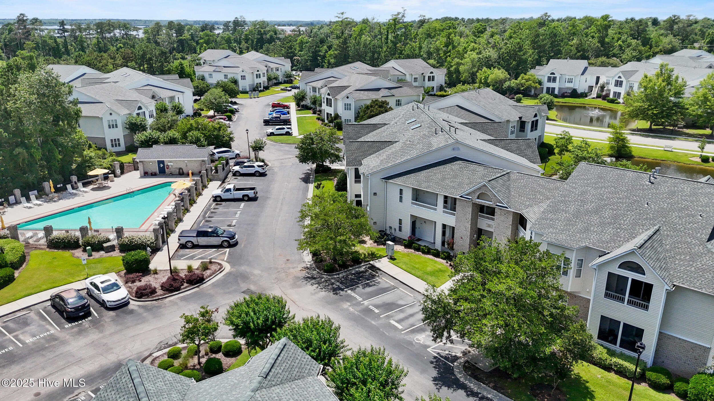 211 Fullford Lane, Unit 201