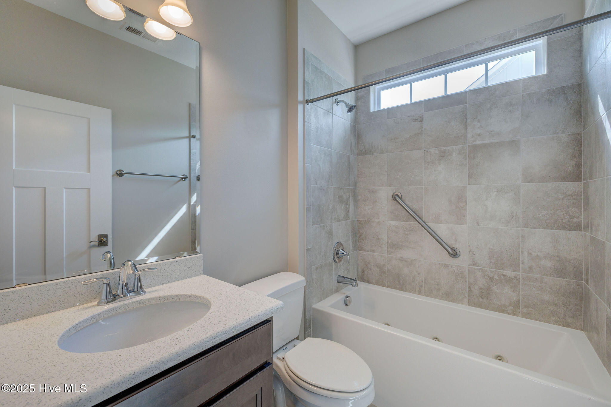 134 N Lamplighters Walk