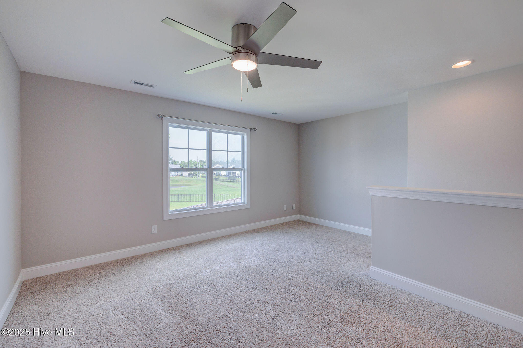 134 N Lamplighters Walk