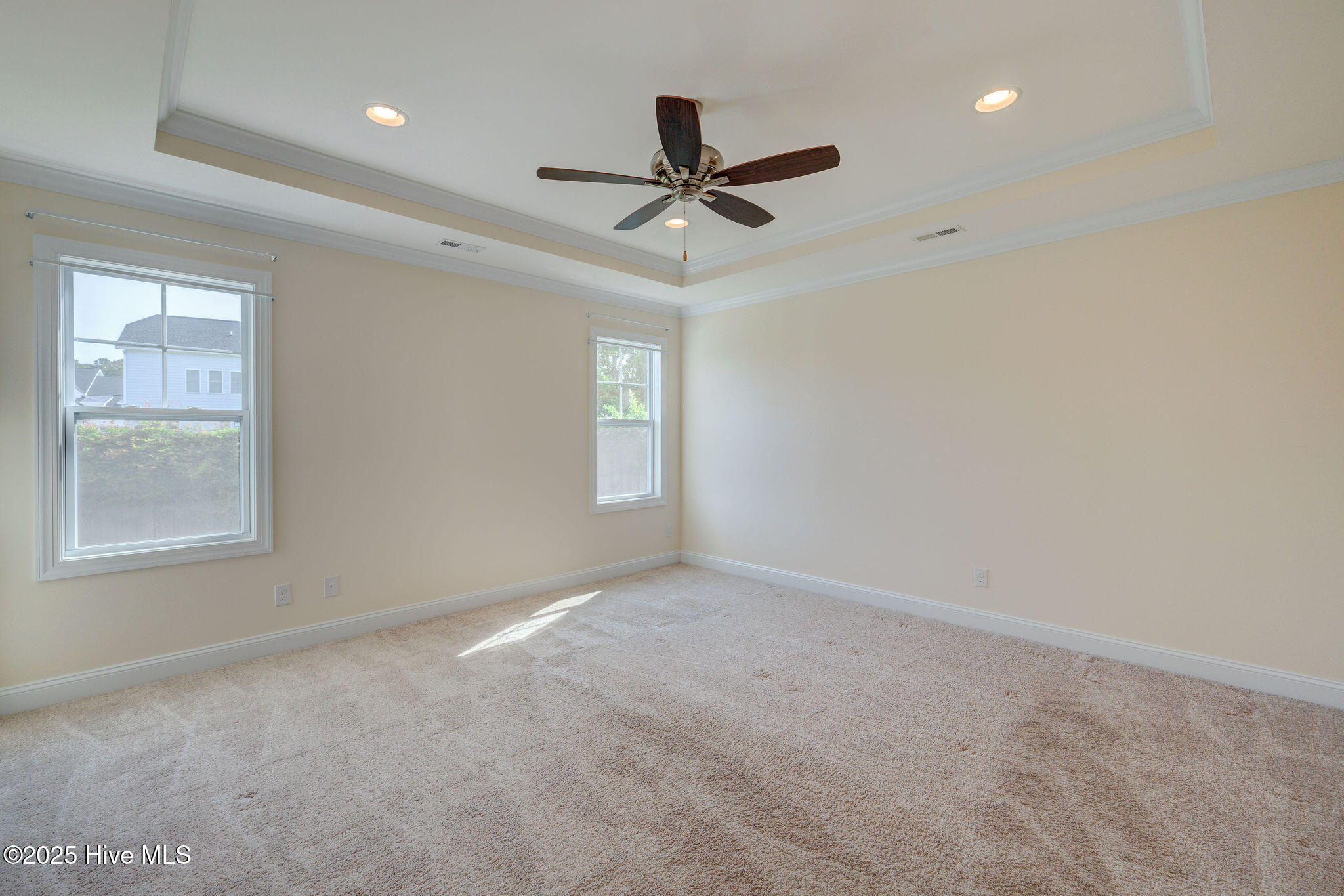 134 N Lamplighters Walk