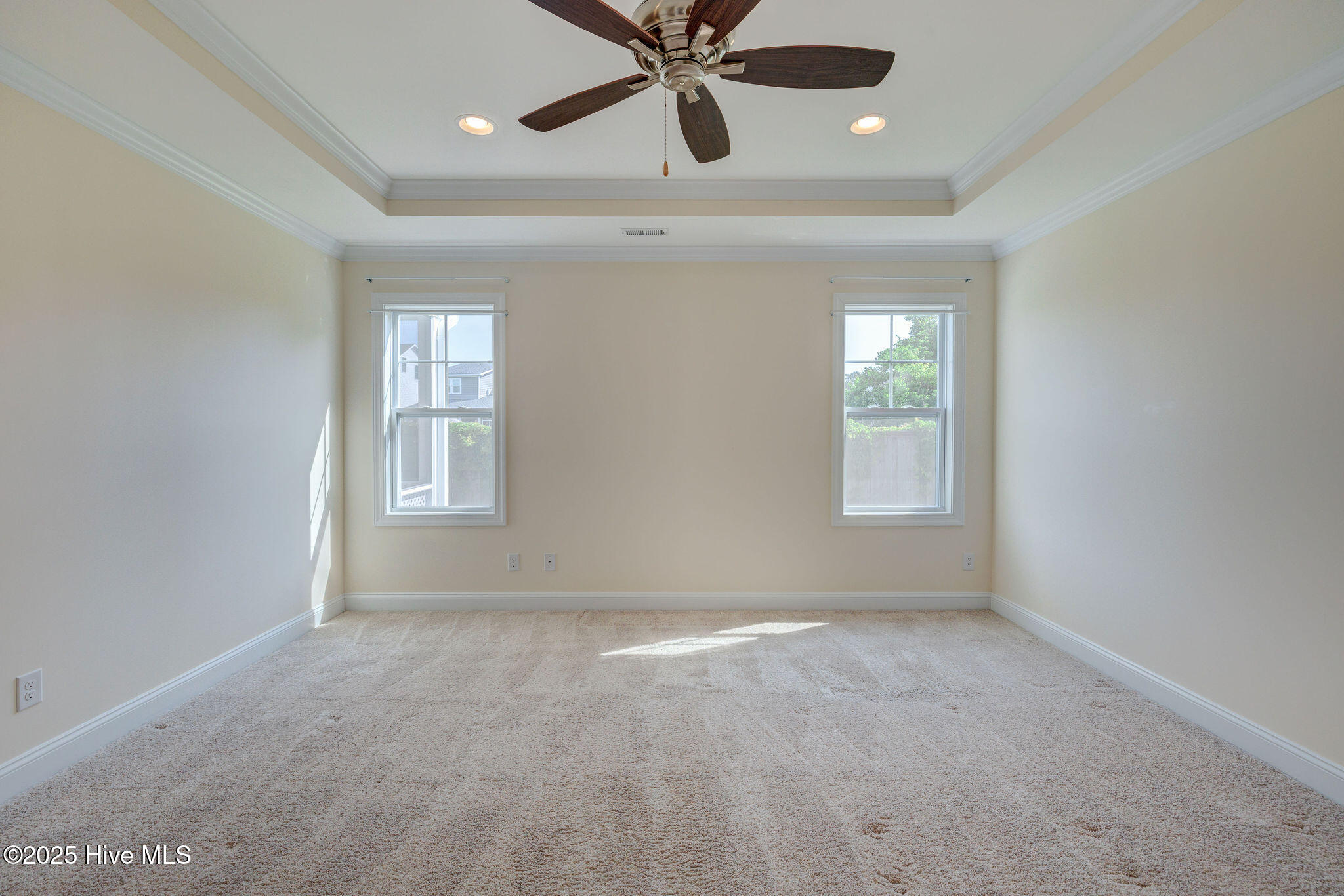 134 N Lamplighters Walk