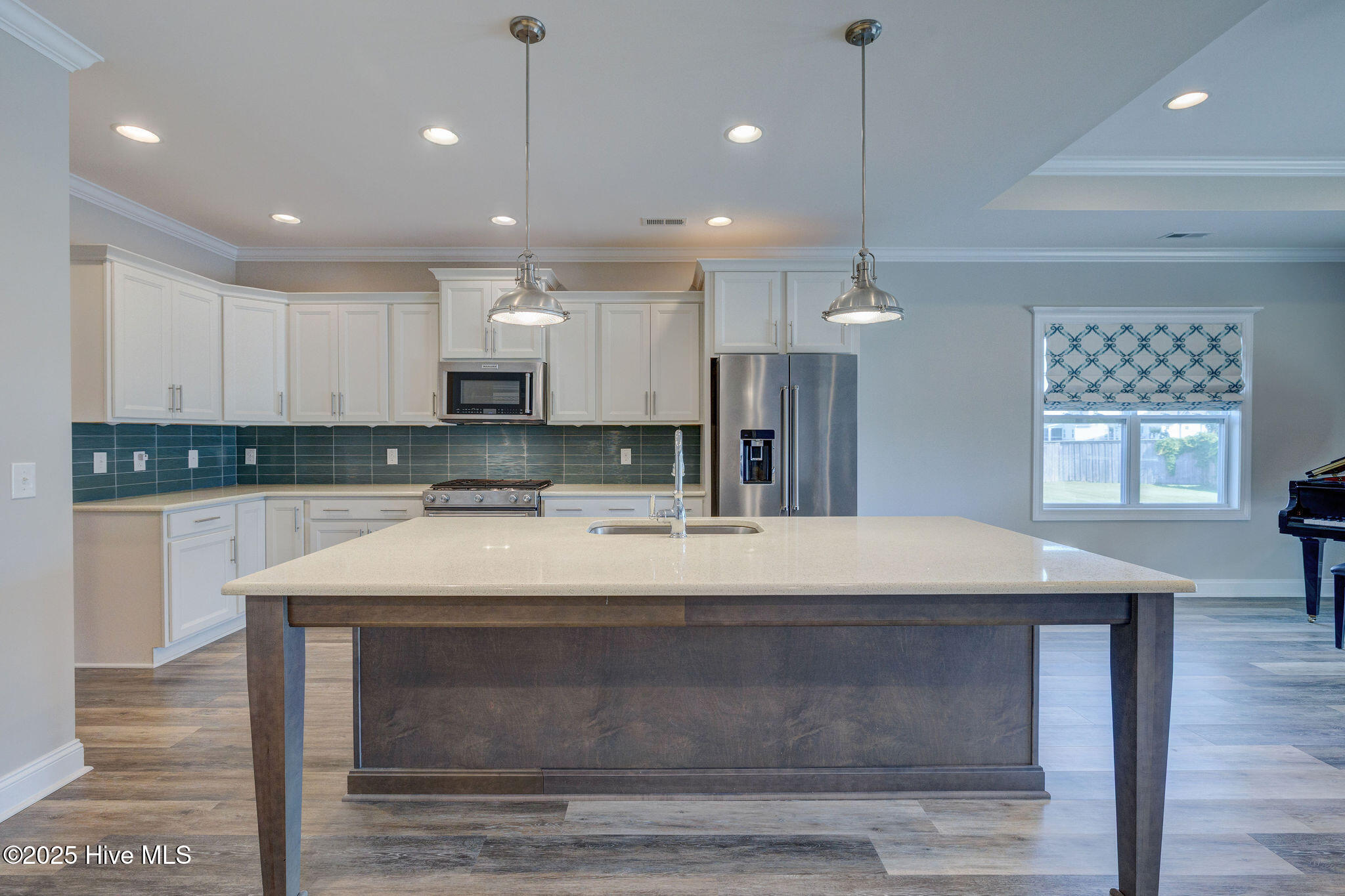 134 N Lamplighters Walk