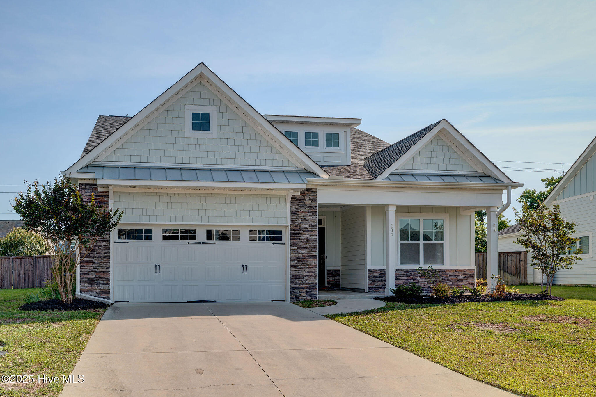 134 N Lamplighters Walk