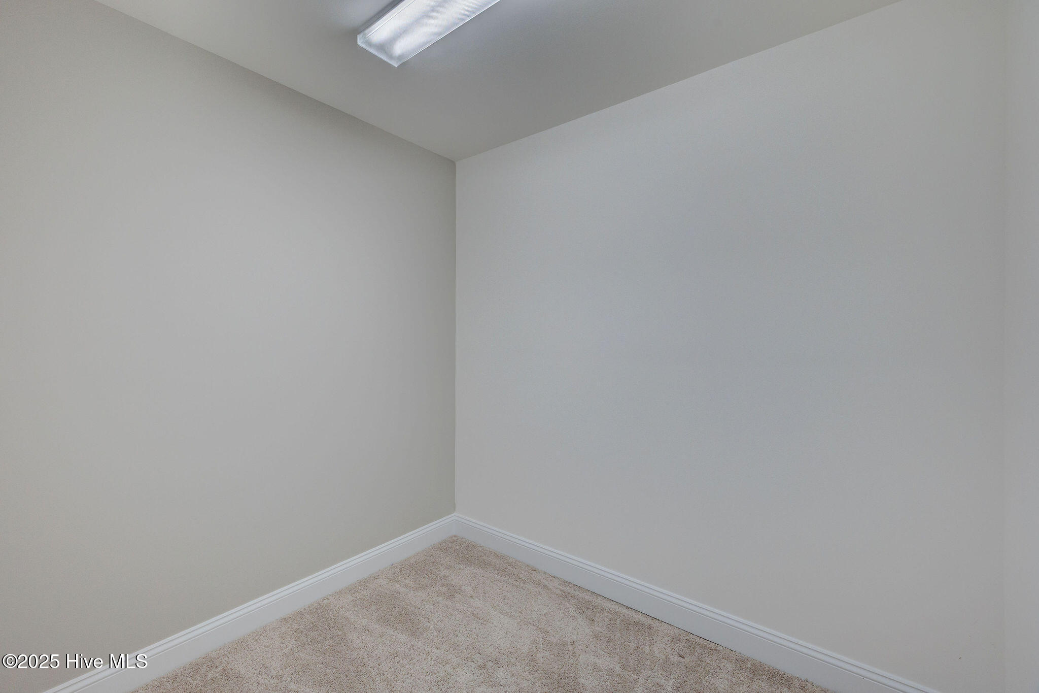 134 N Lamplighters Walk