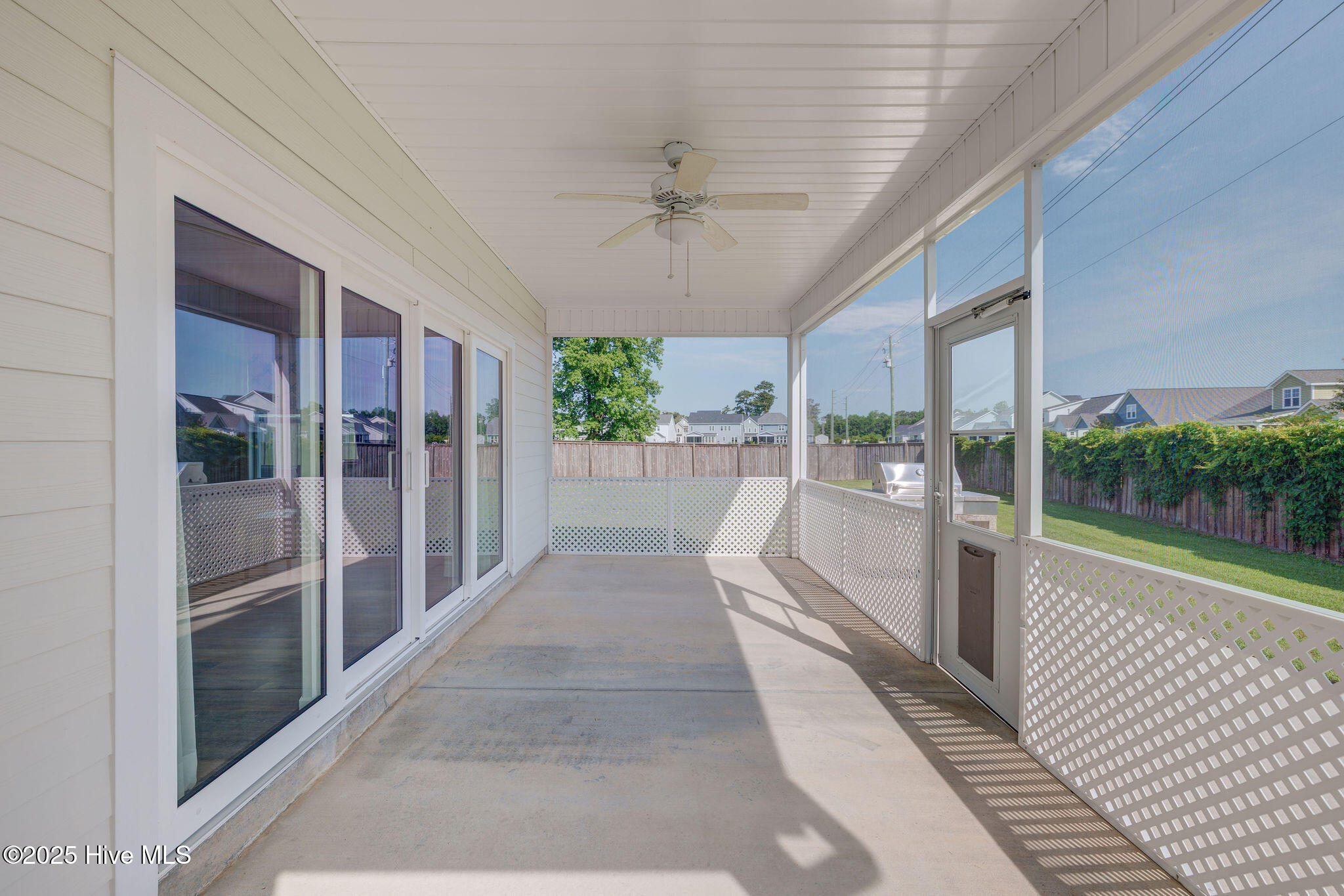 134 N Lamplighters Walk
