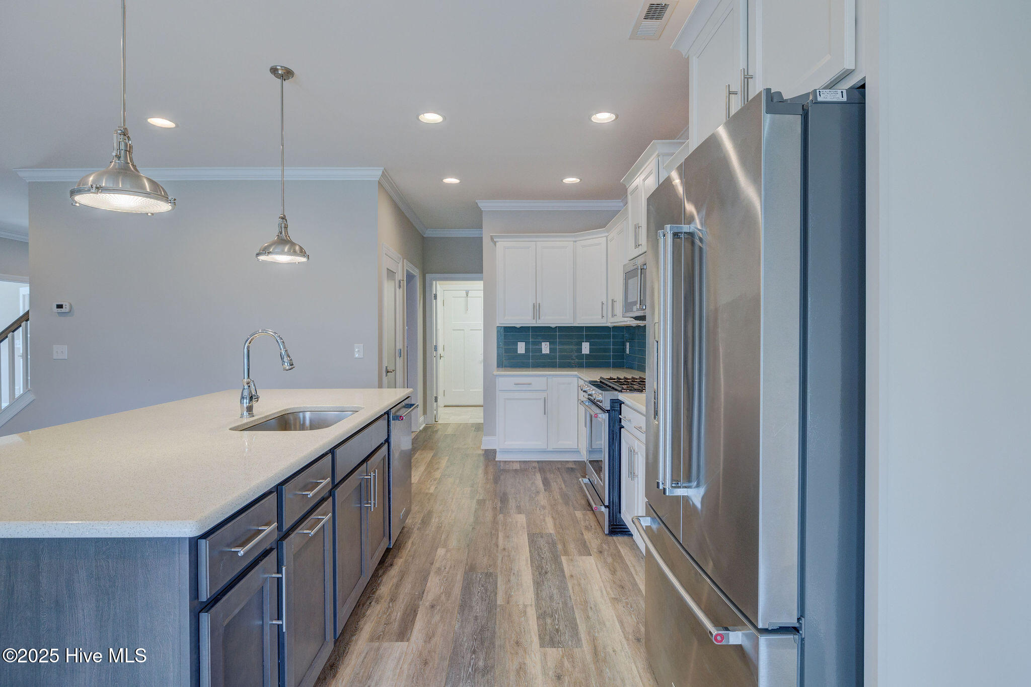 134 N Lamplighters Walk