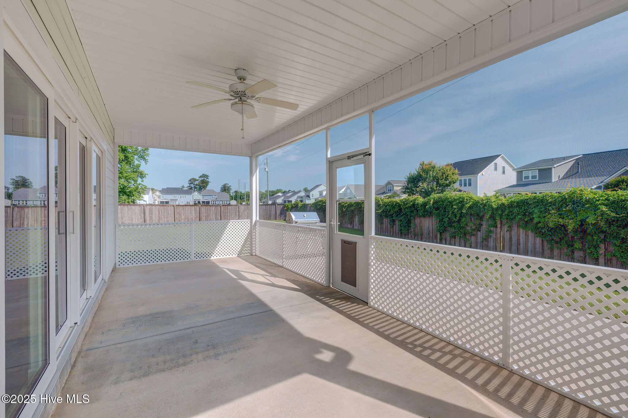 134 N Lamplighters Walk