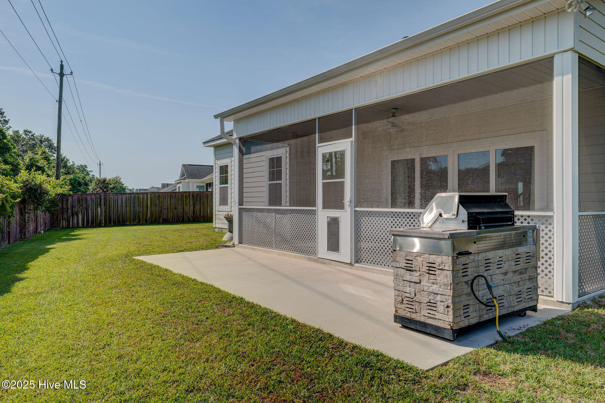 134 N Lamplighters Walk